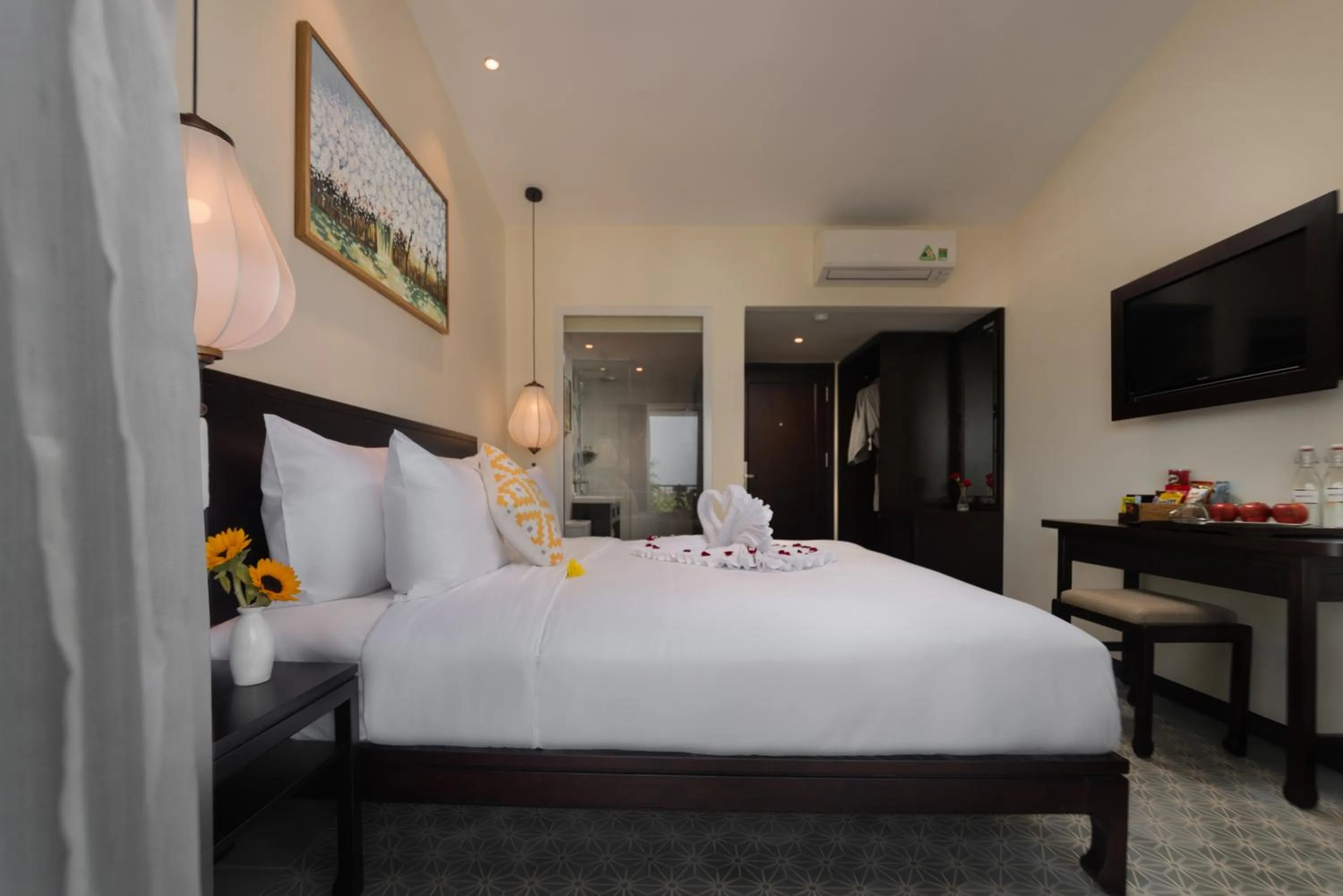 Bedroom, Bed in Hoi An Merrily De Art Hotel