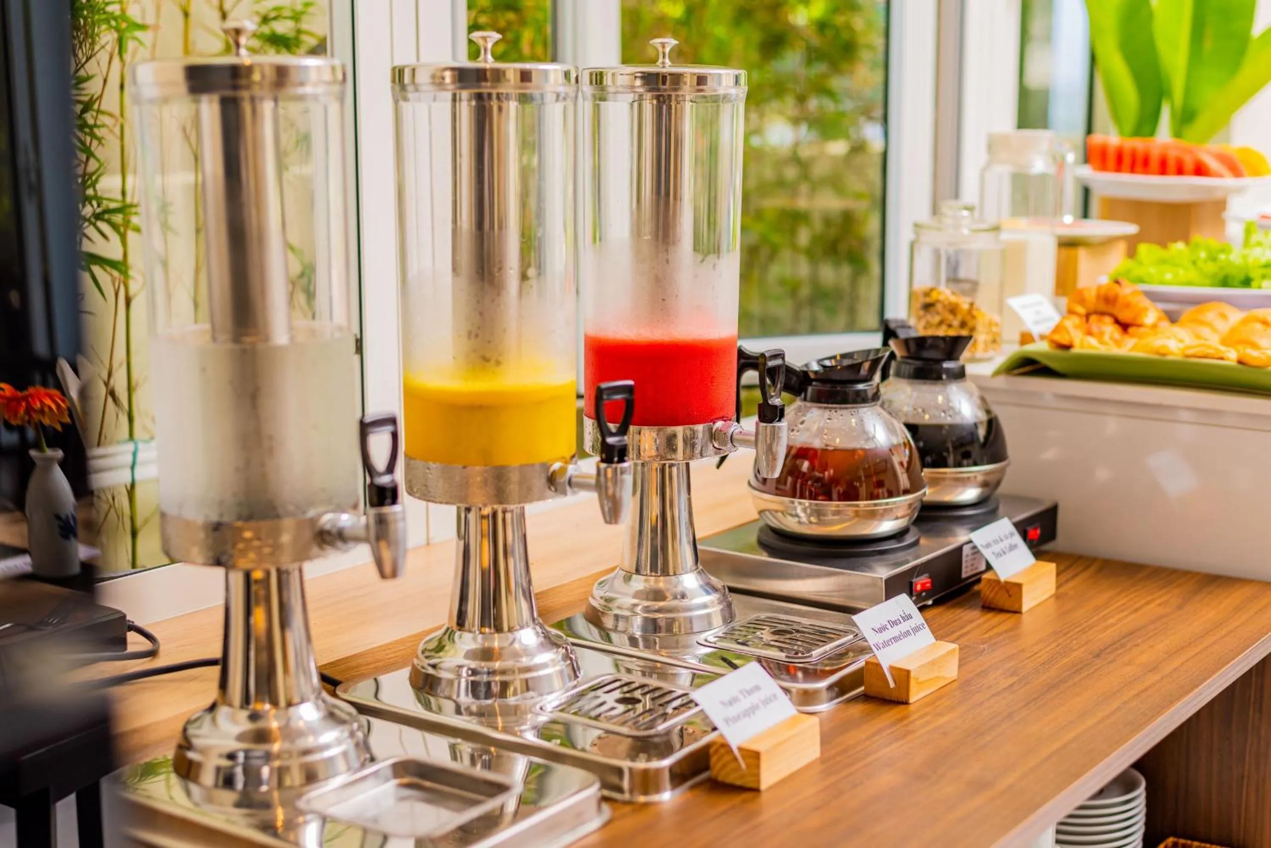 Food and drinks in Hoi An Merrily De Art Hotel