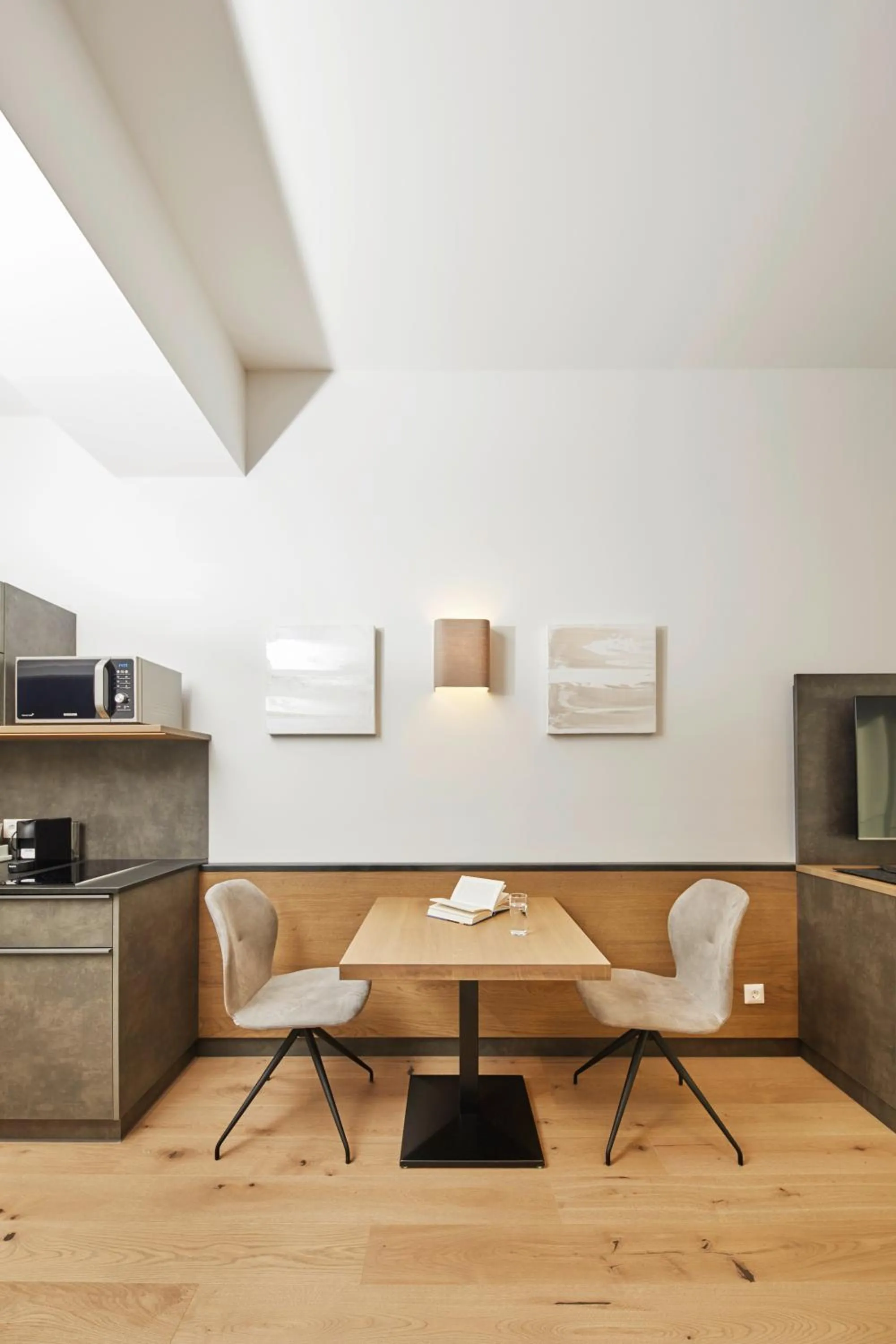 Seating area in Hotel Gösser Bräu