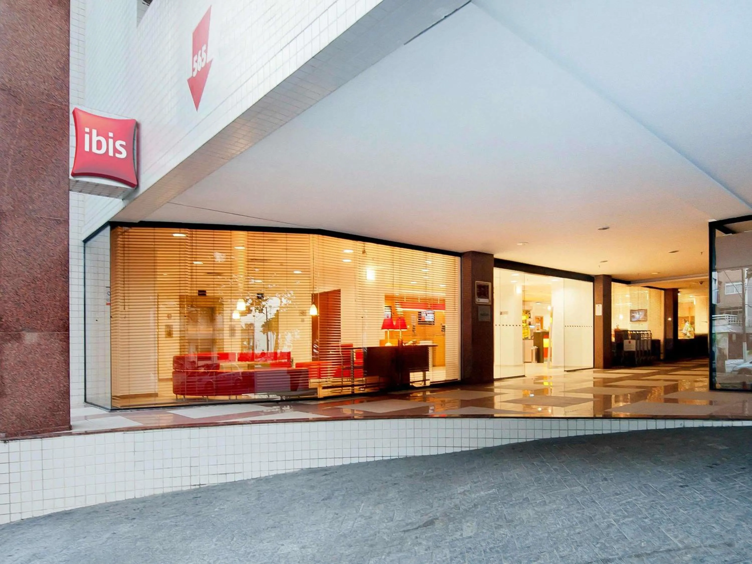 Property building in ibis Santos Gonzaga Praia