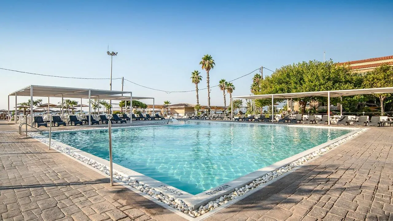 Swimming pool in Buka Sandy Beach