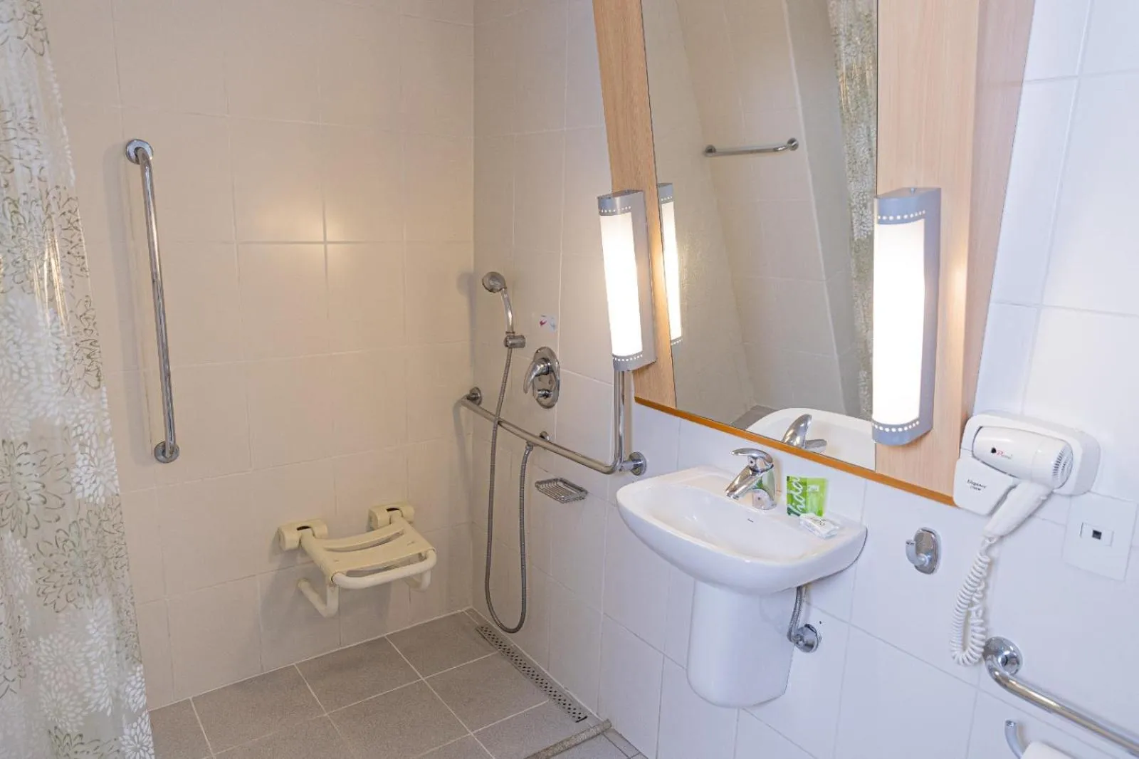 Bathroom in Hotel Lieto