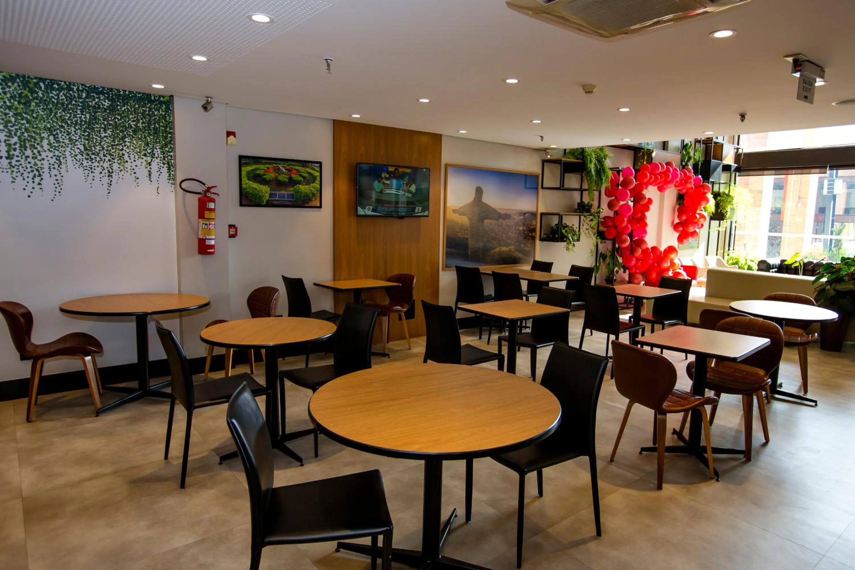 Restaurant/Places to Eat in ibis Poços de Caldas