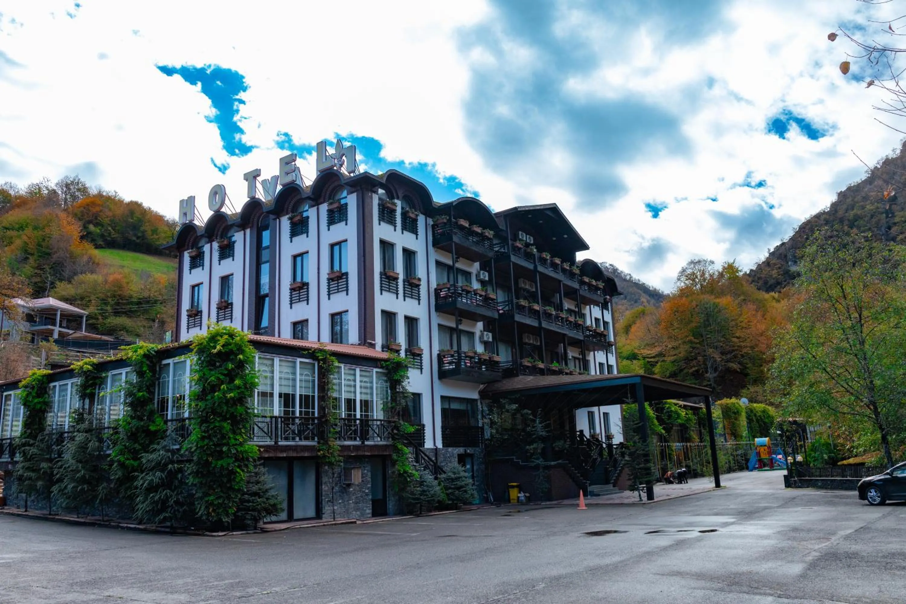 Property building in Quba Vadi Chalet Hotel