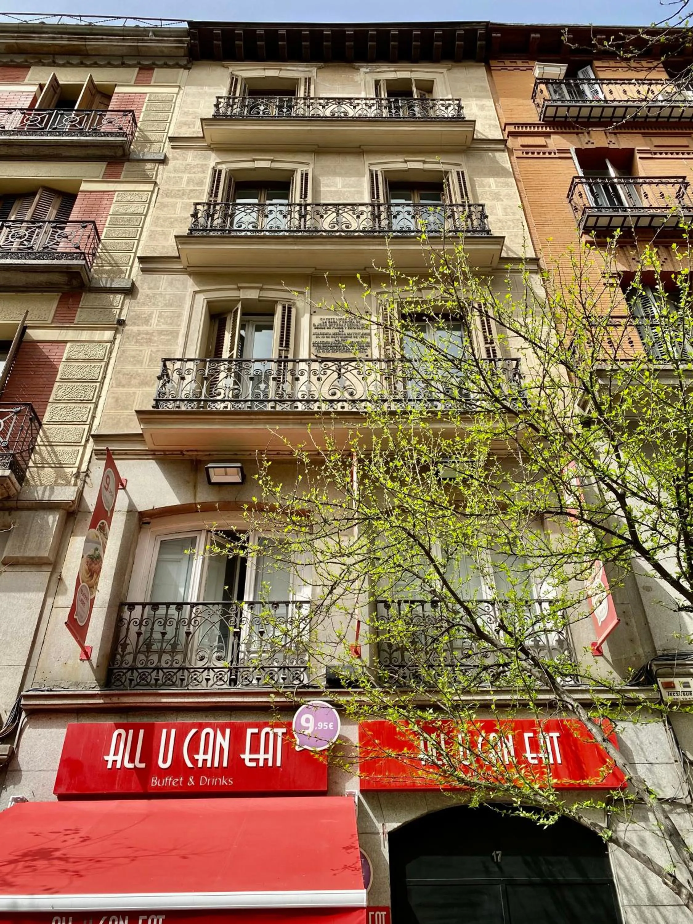Facade/entrance in Montera Center Madrid