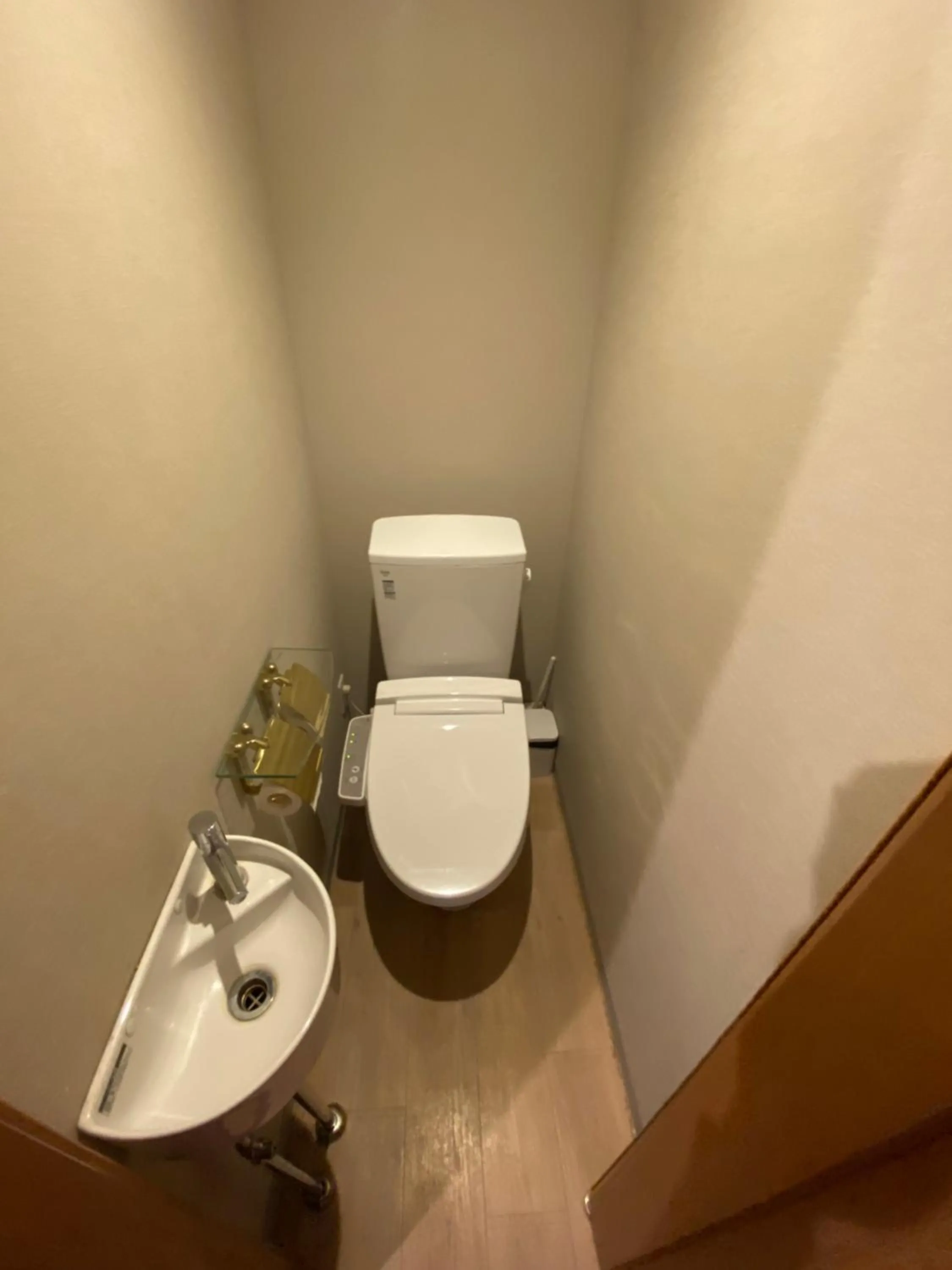 Toilet in 54Journey 東京大手町ホステル