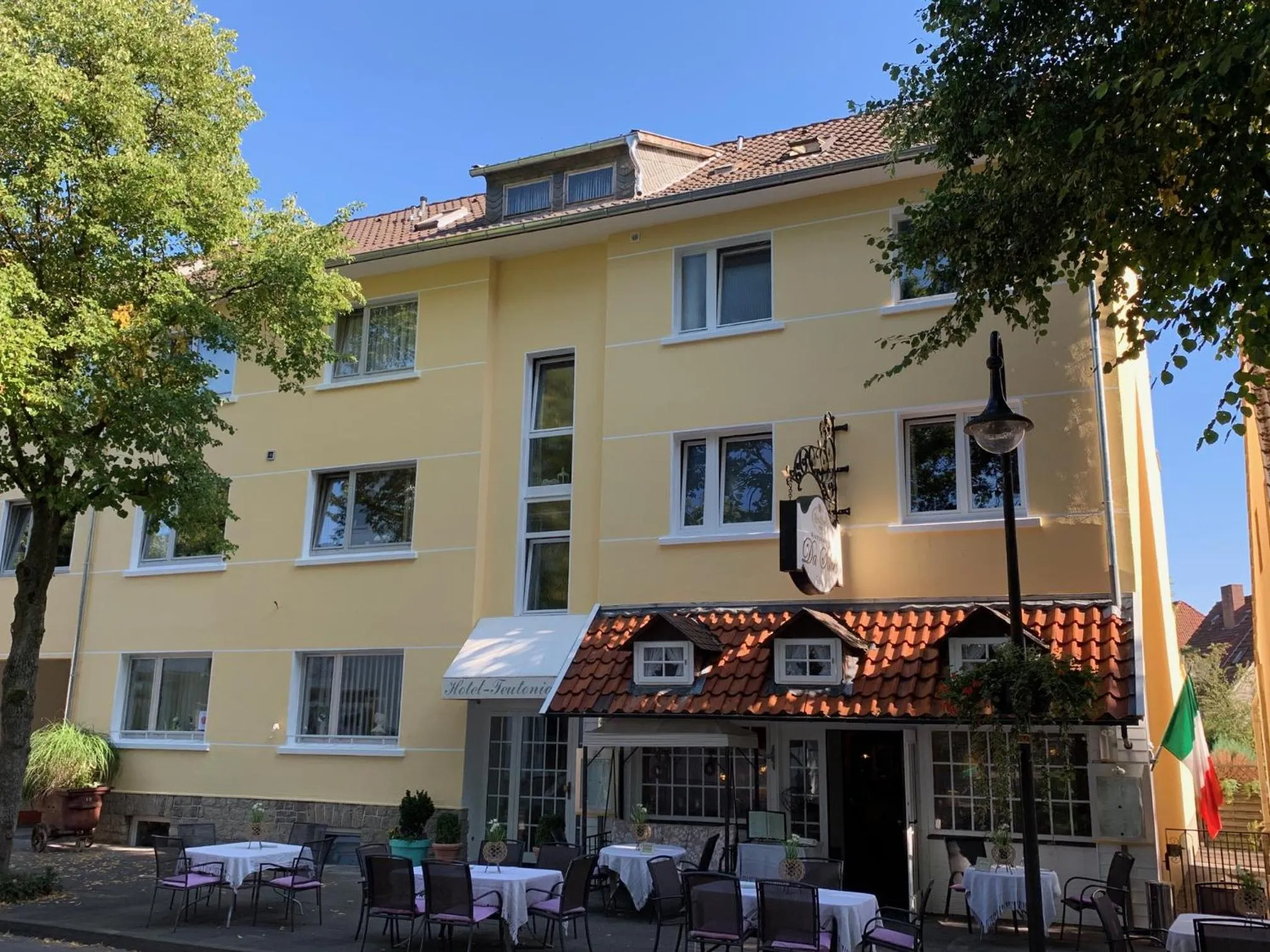 Property building in Teutonia Hotel