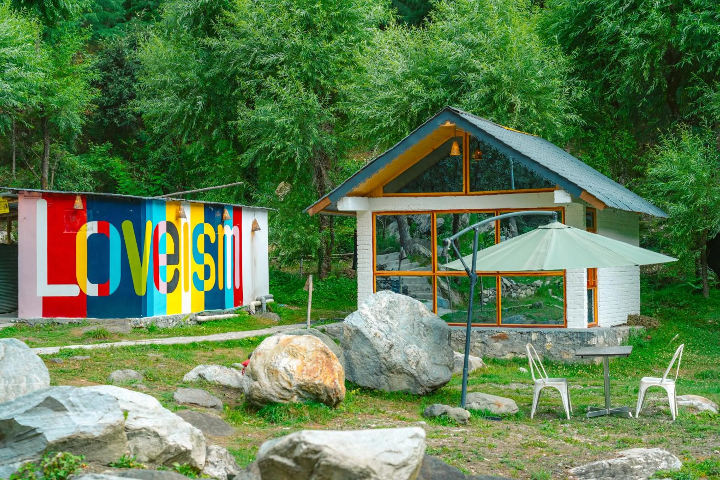 Garden in Whoopers Boutique Resort Jibhi