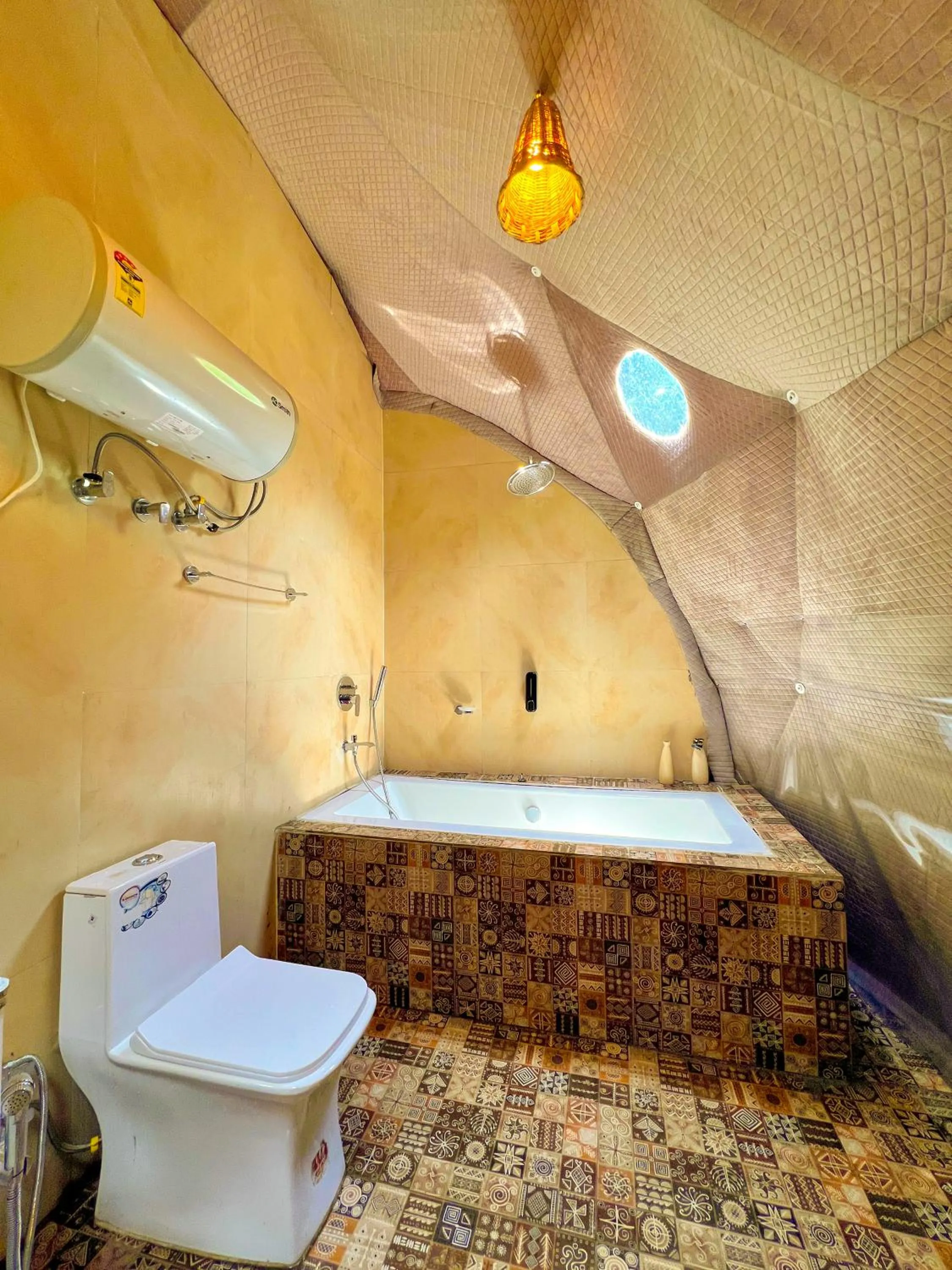Bathroom in Whoopers Boutique Resort Jibhi
