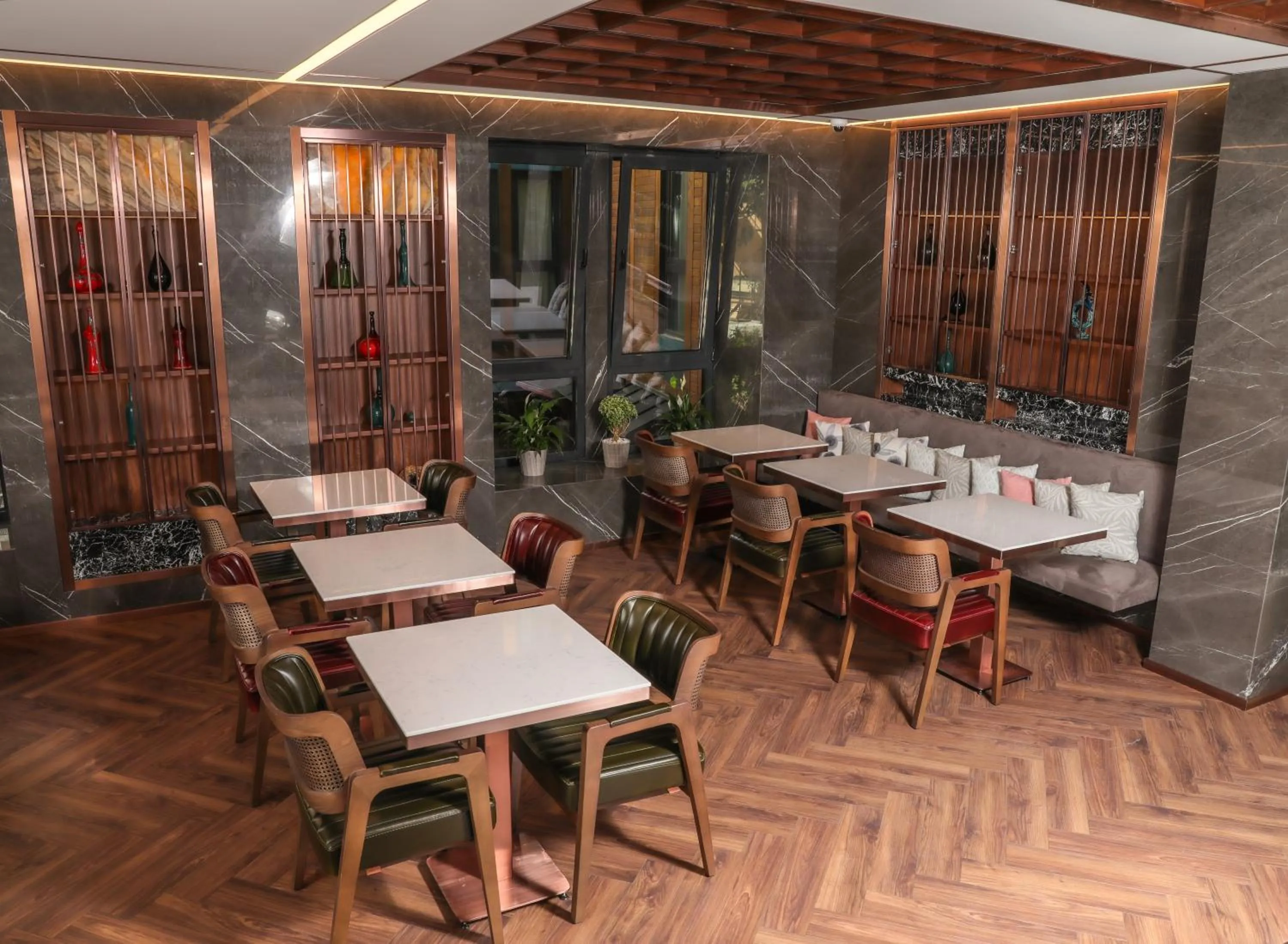 Restaurant/places to eat in Henna Hotel Istanbul