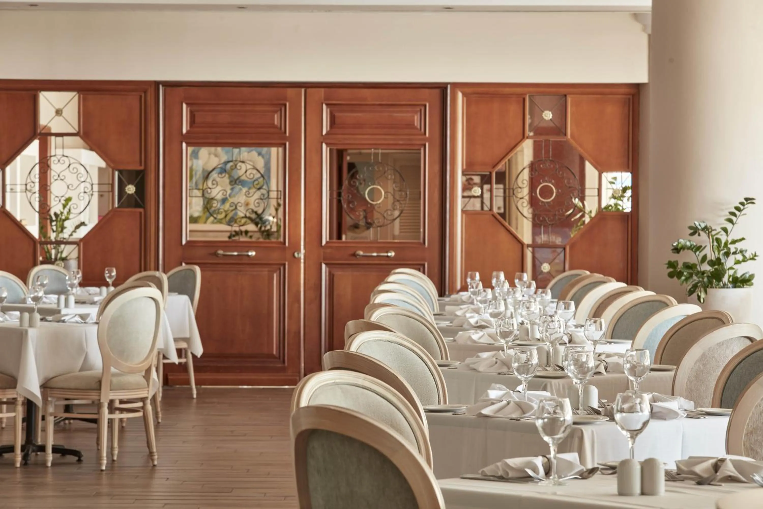 Restaurant/places to eat in Atlantica Golden Beach Hotel - Adults Only