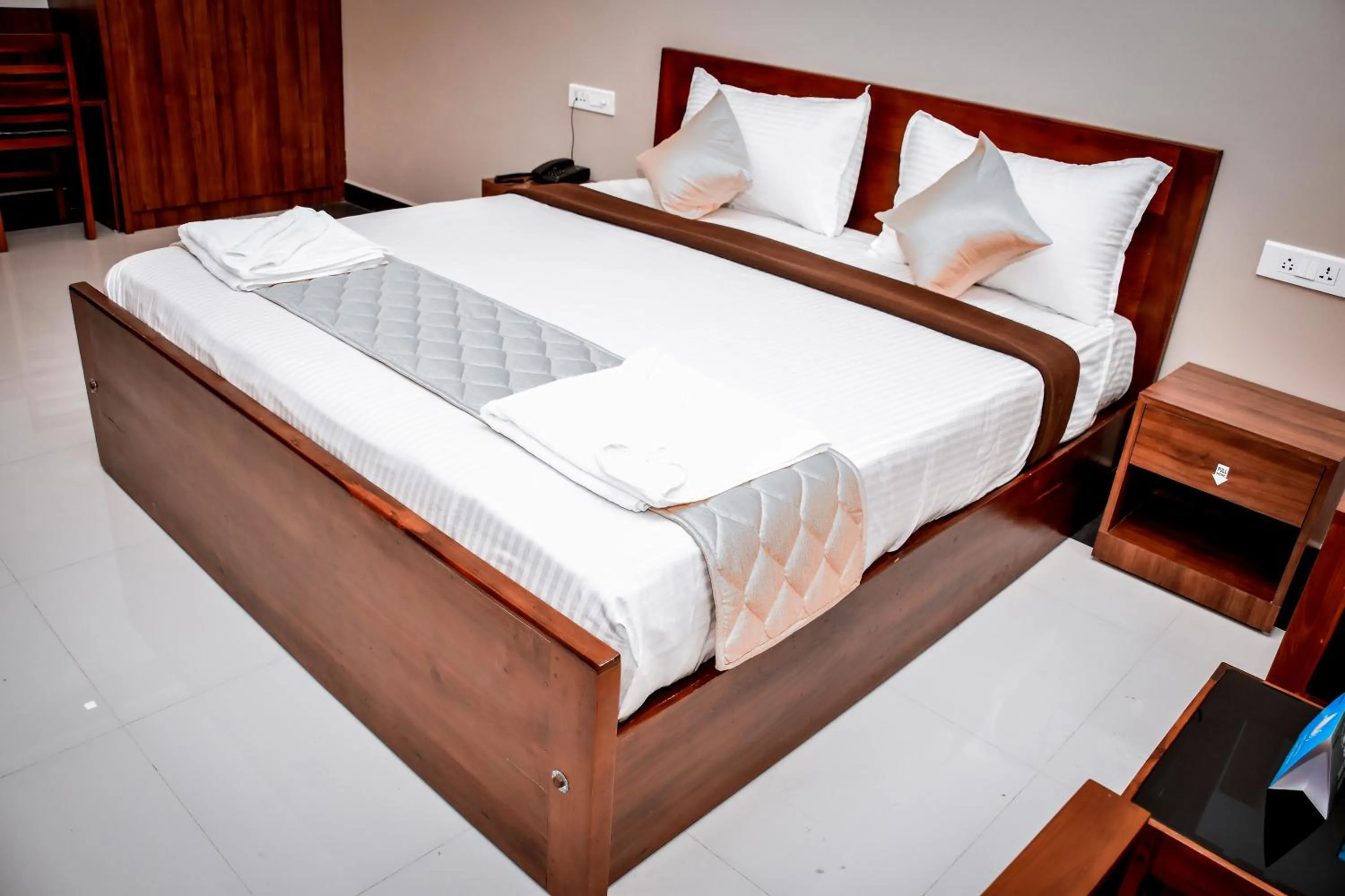 Bed in Faiz Residency