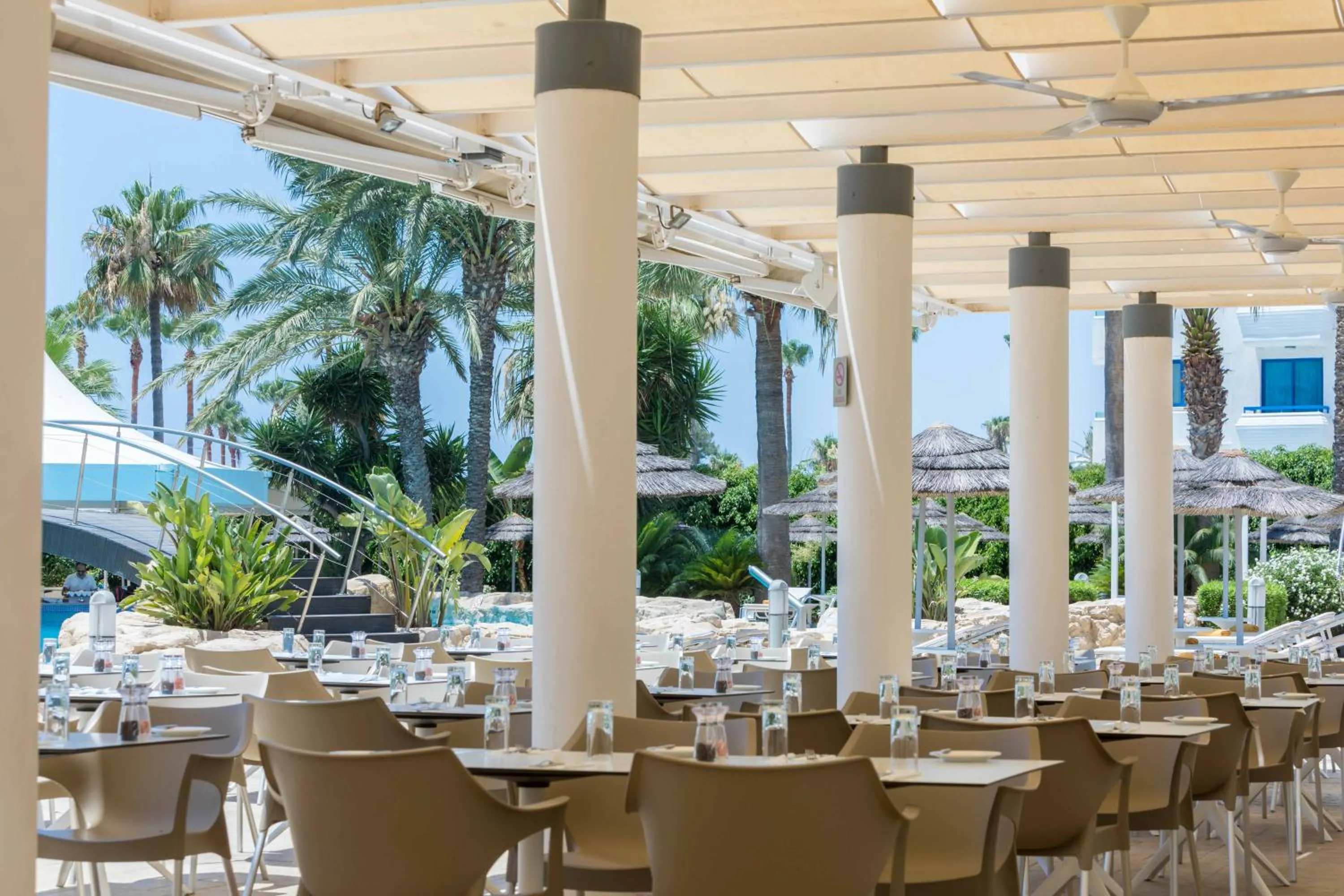 Restaurant/places to eat in Tasia Maris Beach Hotel - Adults Only