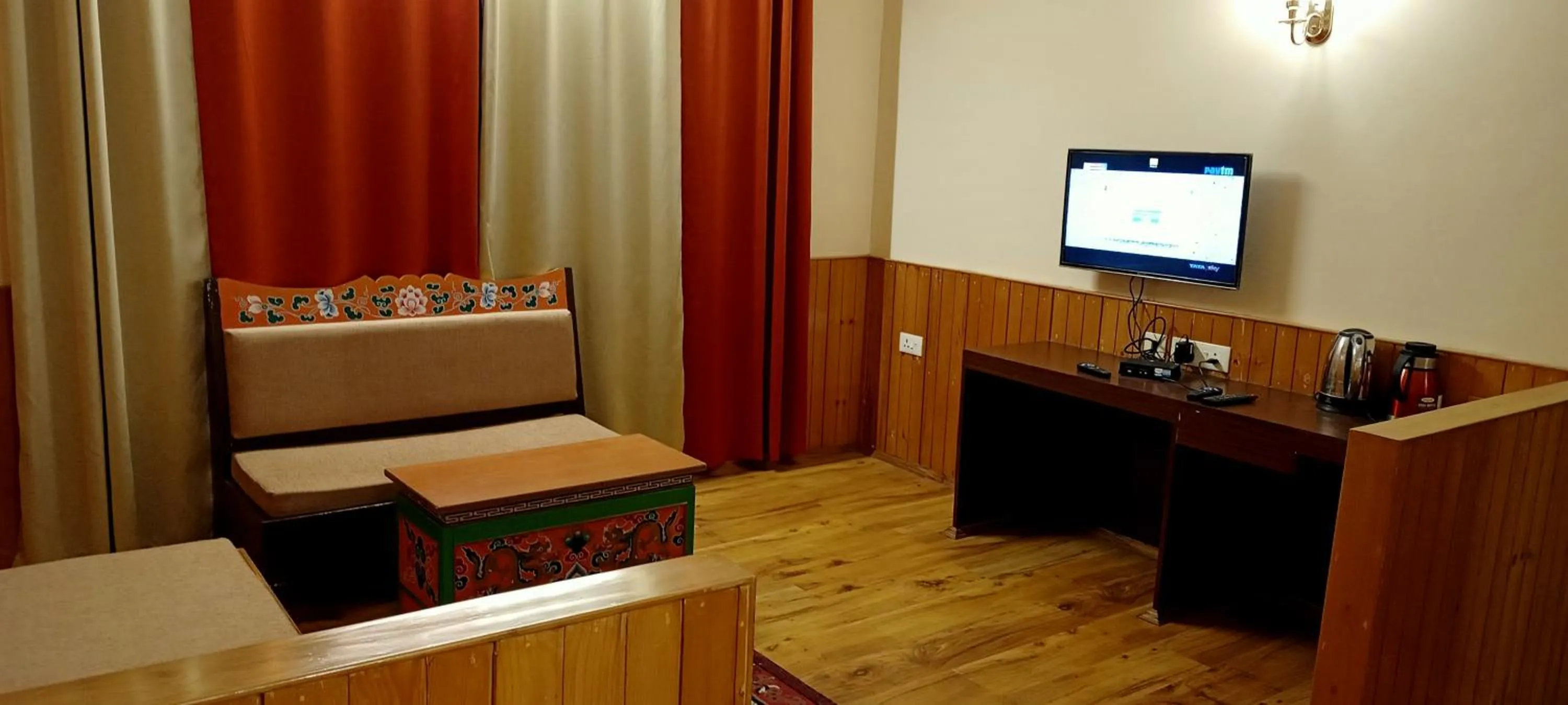 Seating area in Le Coxy Resort Lachung