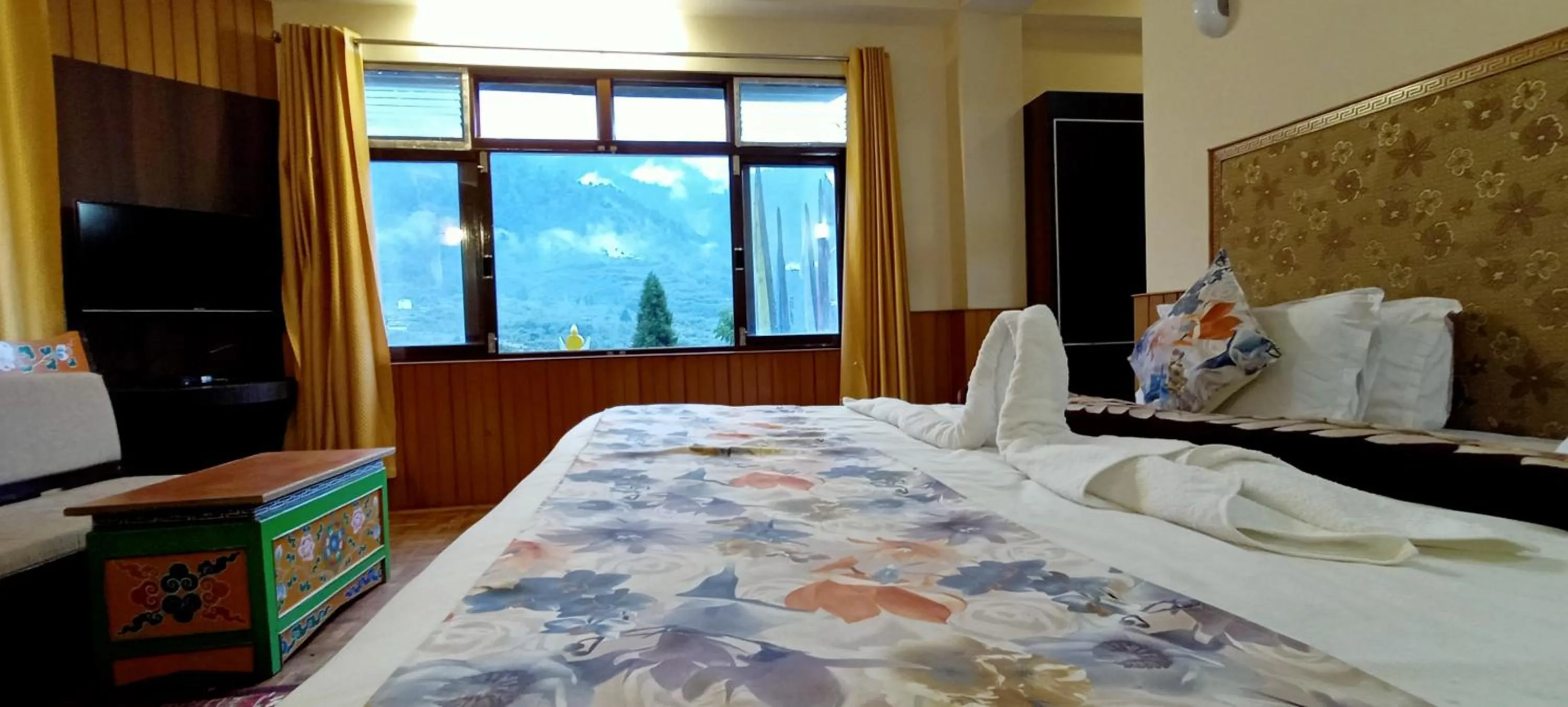 Mountain view in Le Coxy Resort Lachung
