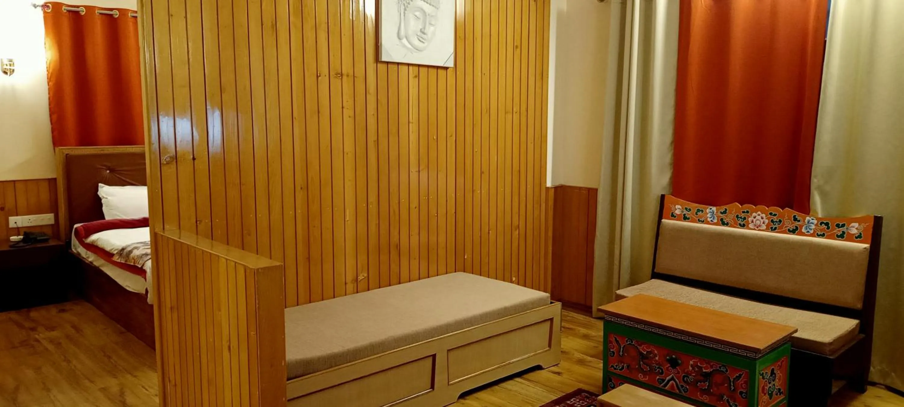 Seating area in Le Coxy Resort Lachung