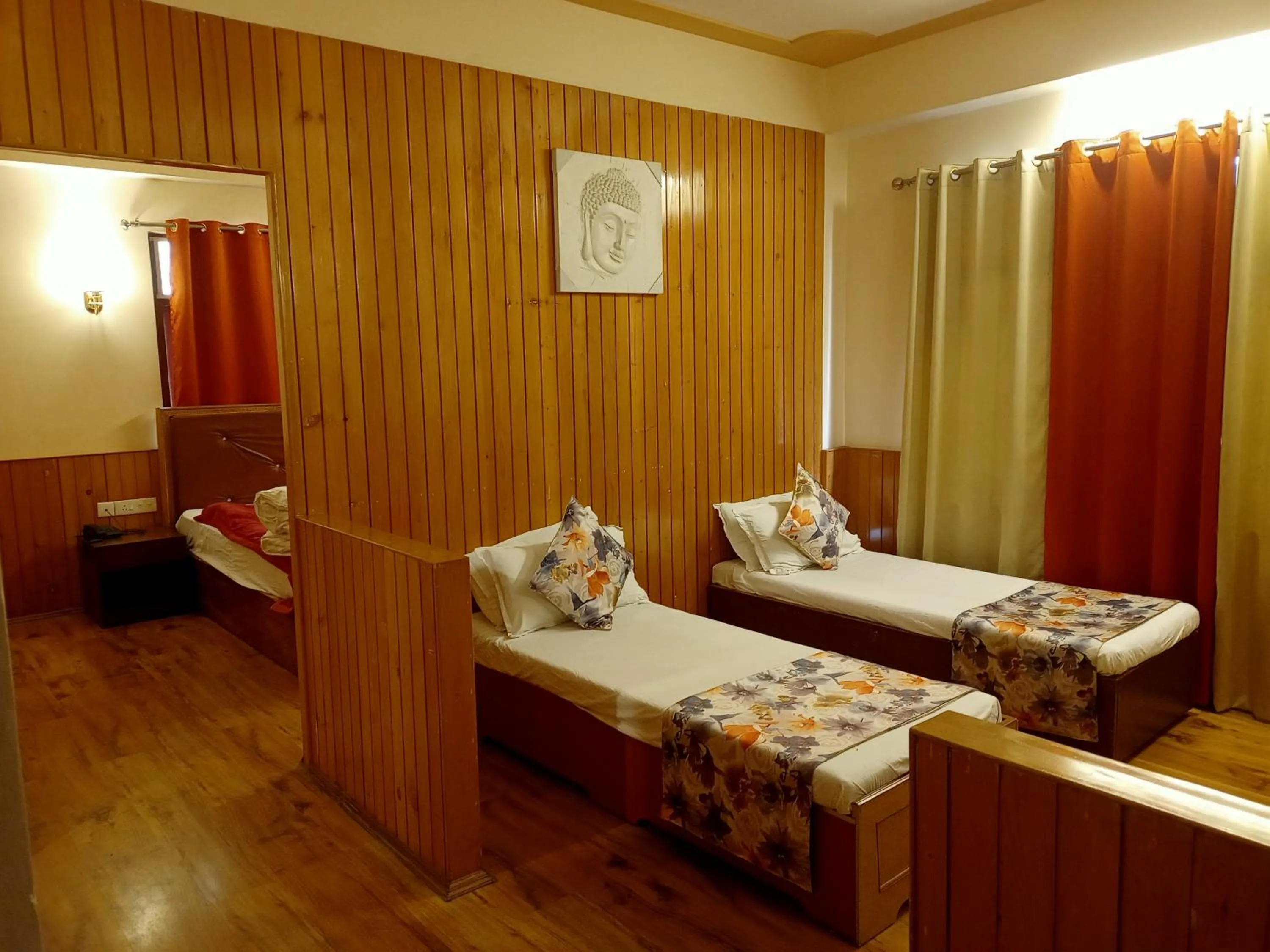 Photo of the whole room in Le Coxy Resort Lachung