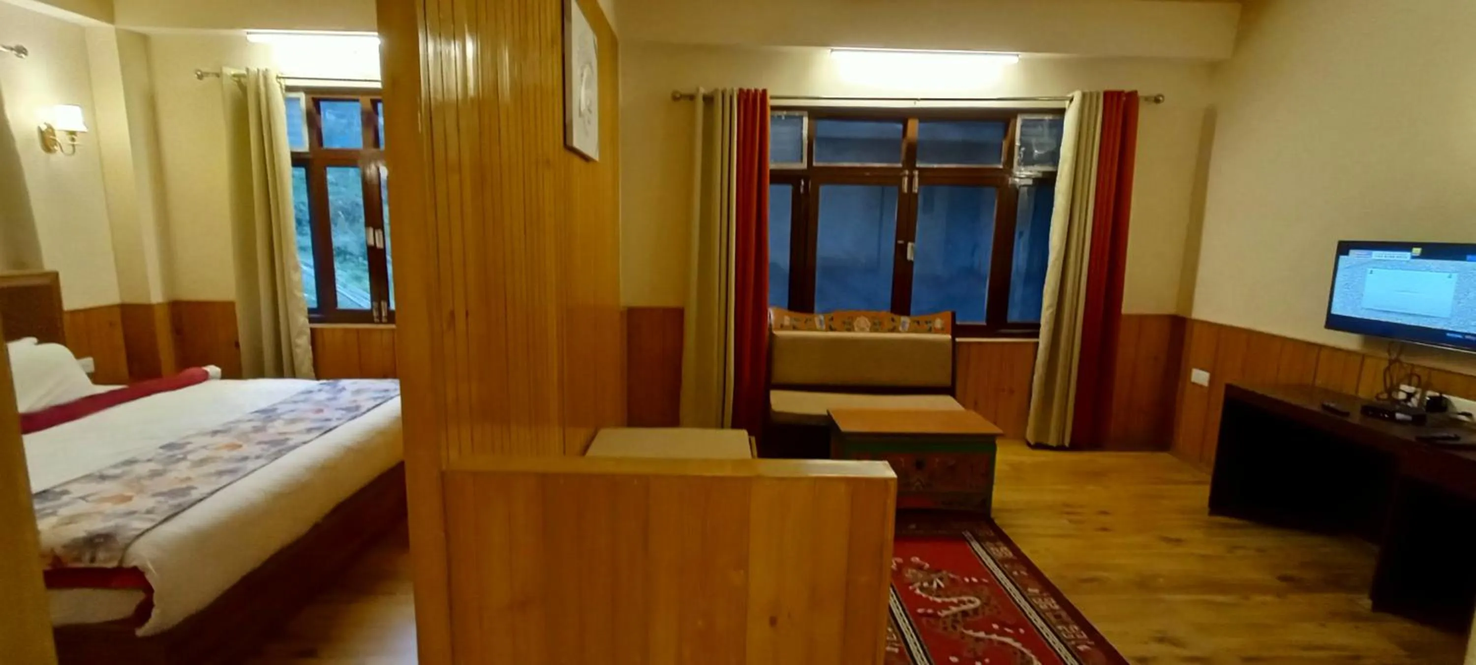 Seating area in Le Coxy Resort Lachung