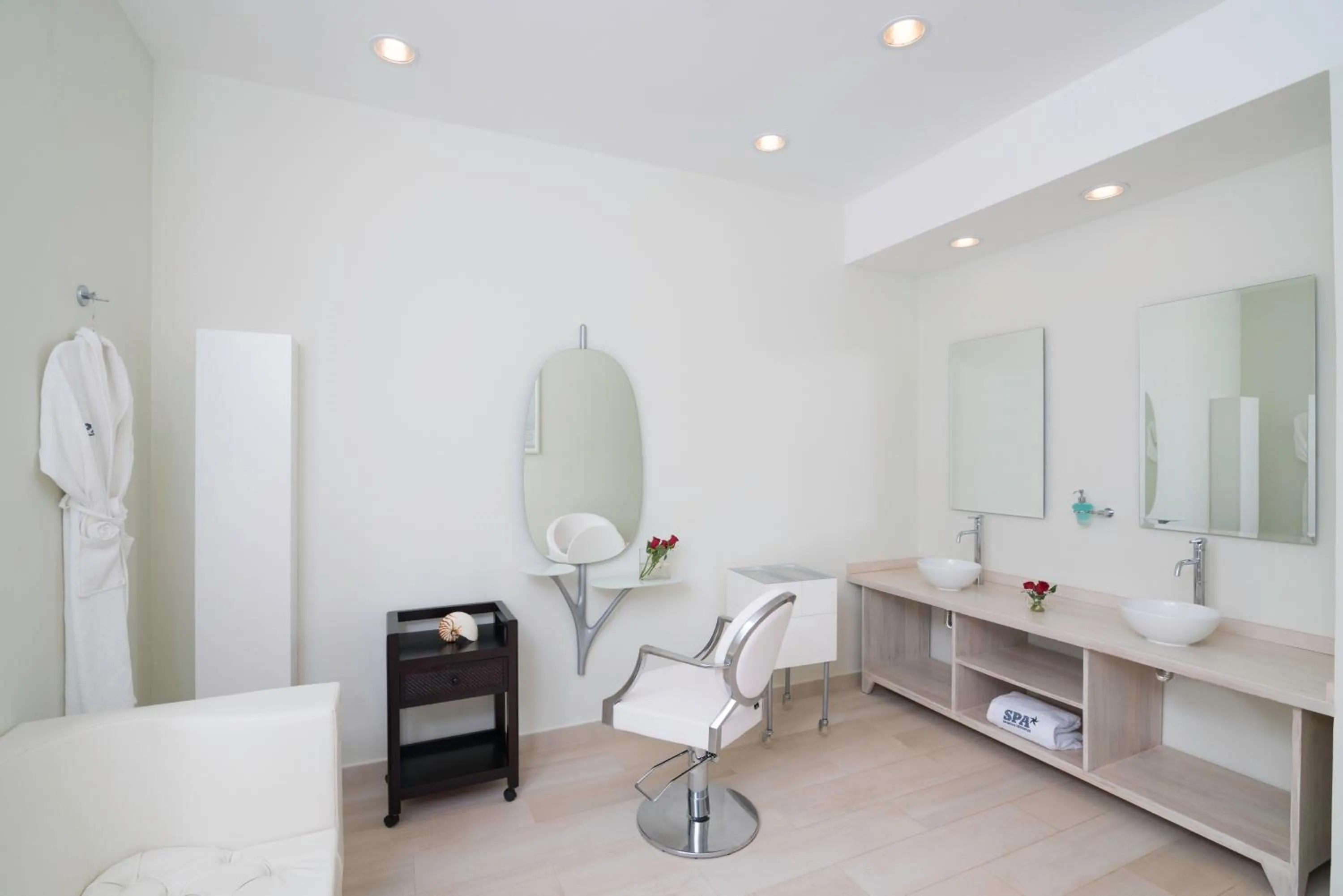 Spa and wellness centre/facilities, Bed in Iberostar Waves Punta Cana - All Inclusive