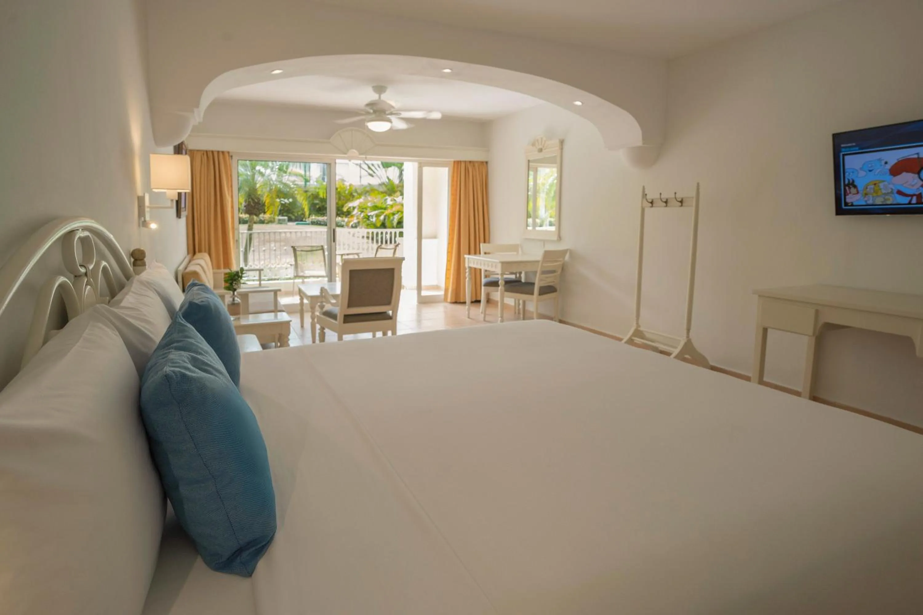 Bed in Iberostar Waves Punta Cana - All Inclusive