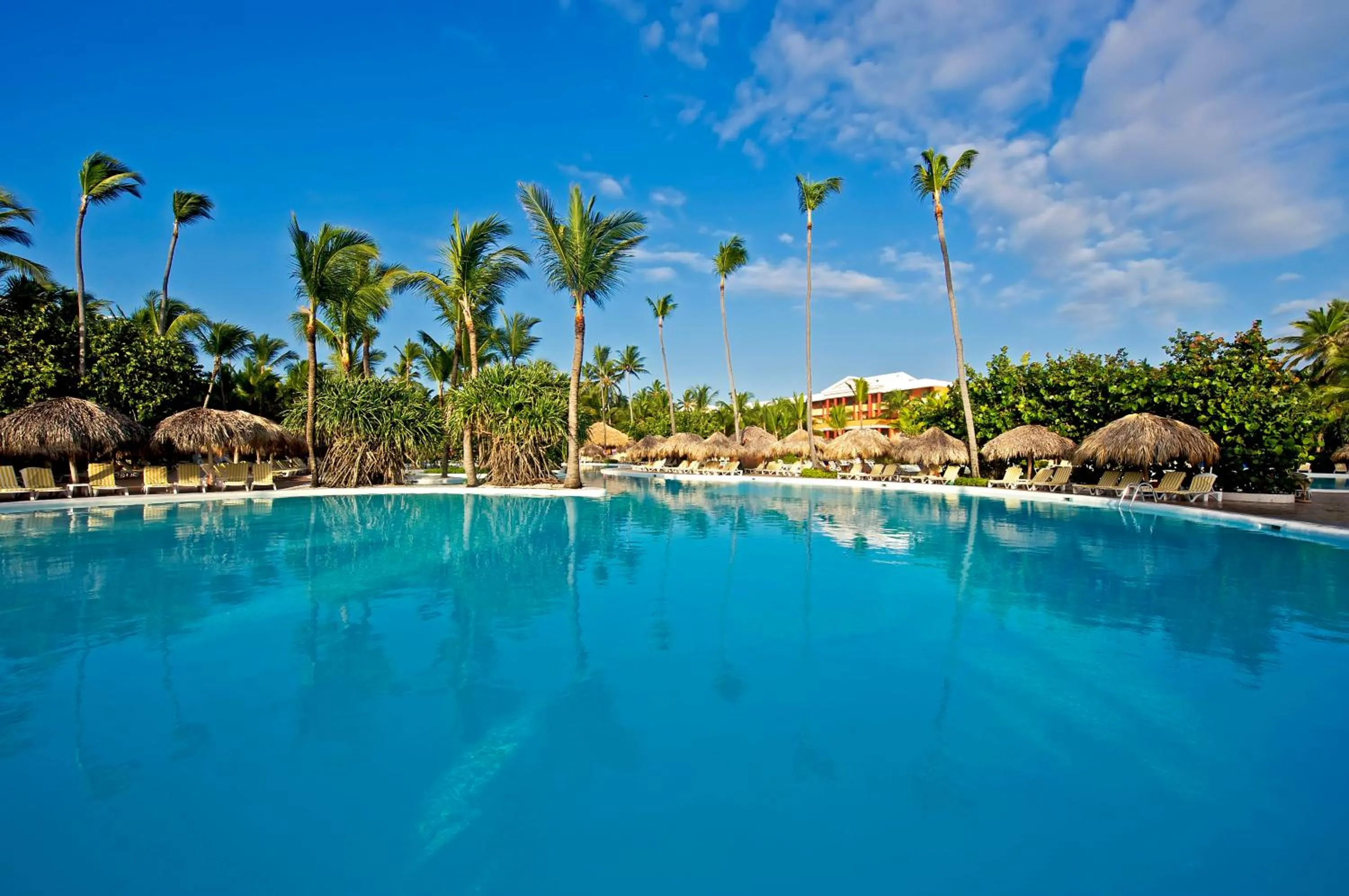 Swimming pool in Iberostar Waves Dominicana - All Inclusive