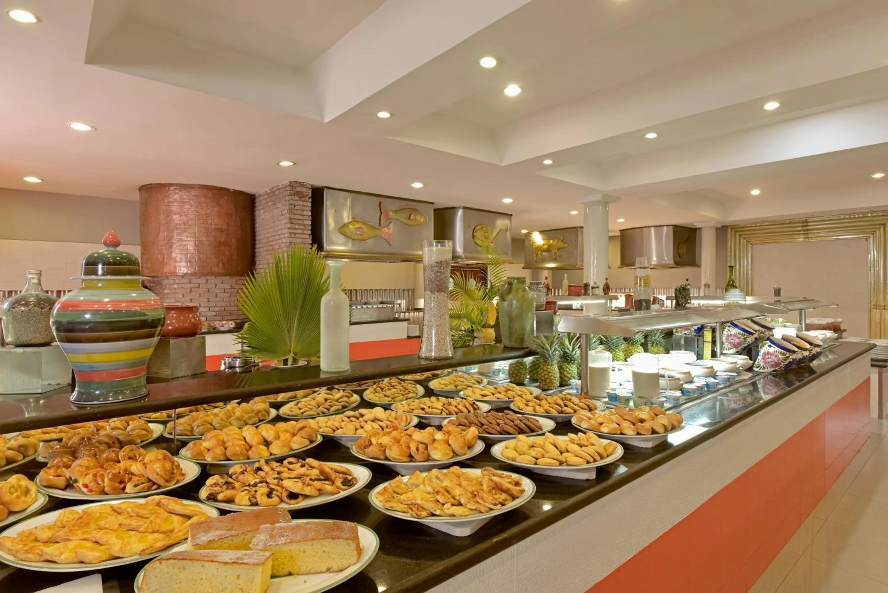 Breakfast in Iberostar Waves Dominicana - All Inclusive