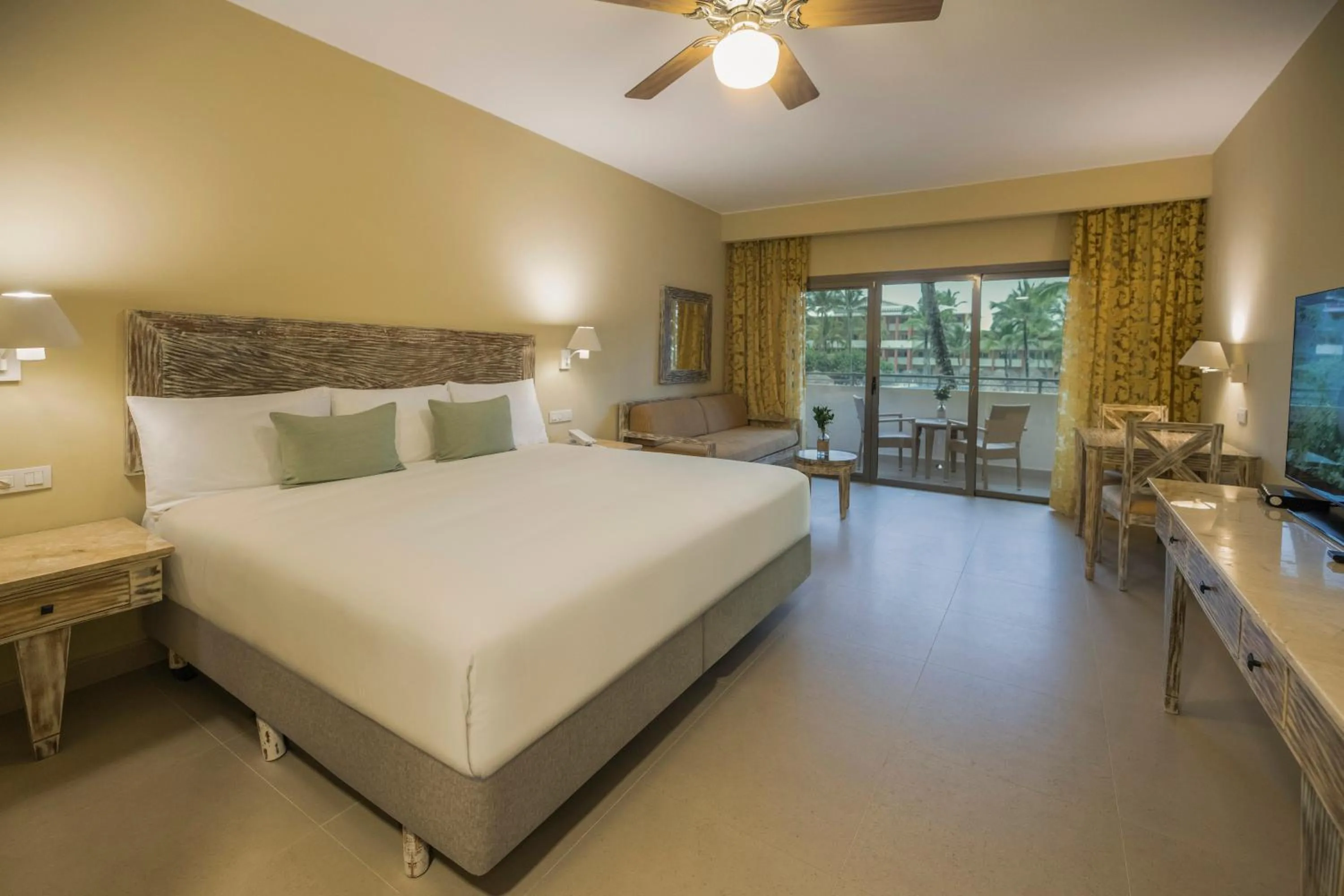 Balcony/Terrace, Bed in Iberostar Waves Dominicana - All Inclusive