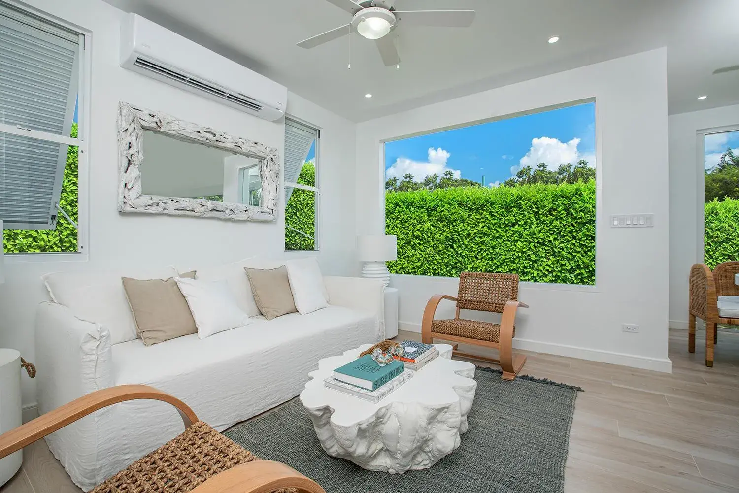 One-Bedroom Apartment in Garden Grove One-Bedroom Apartment in Garden Grove