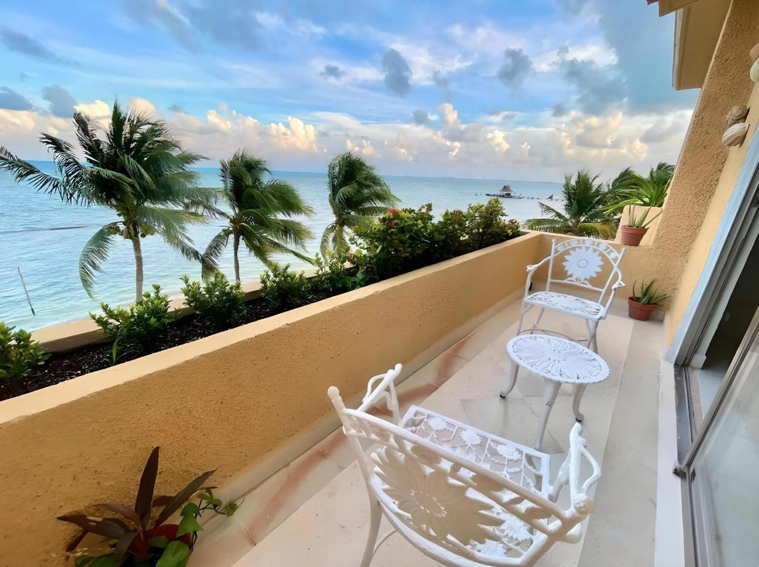 Balcony/Terrace in All Ritmo by Andiani Travel