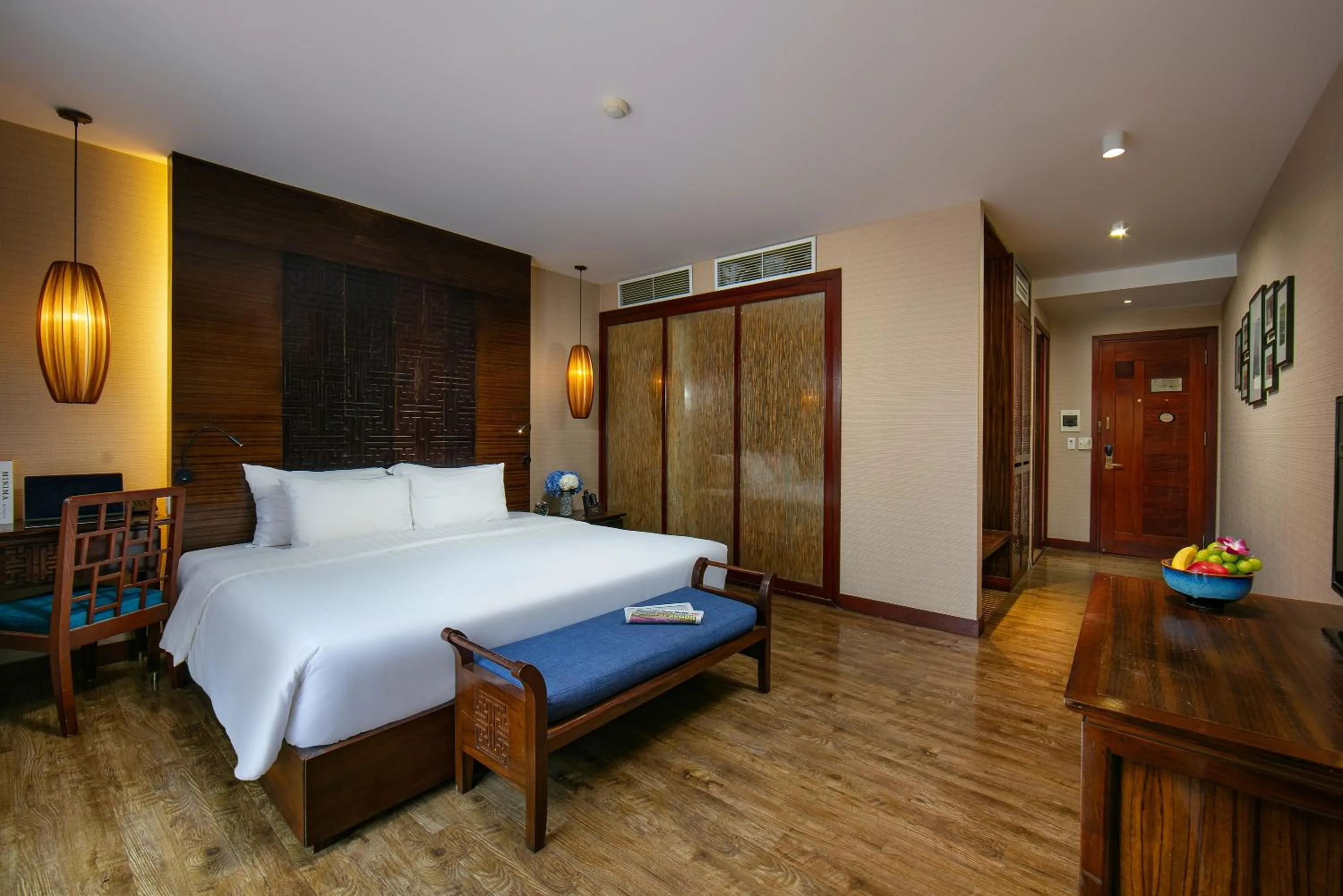 Bed in Oriental Suites Hotel & Spa