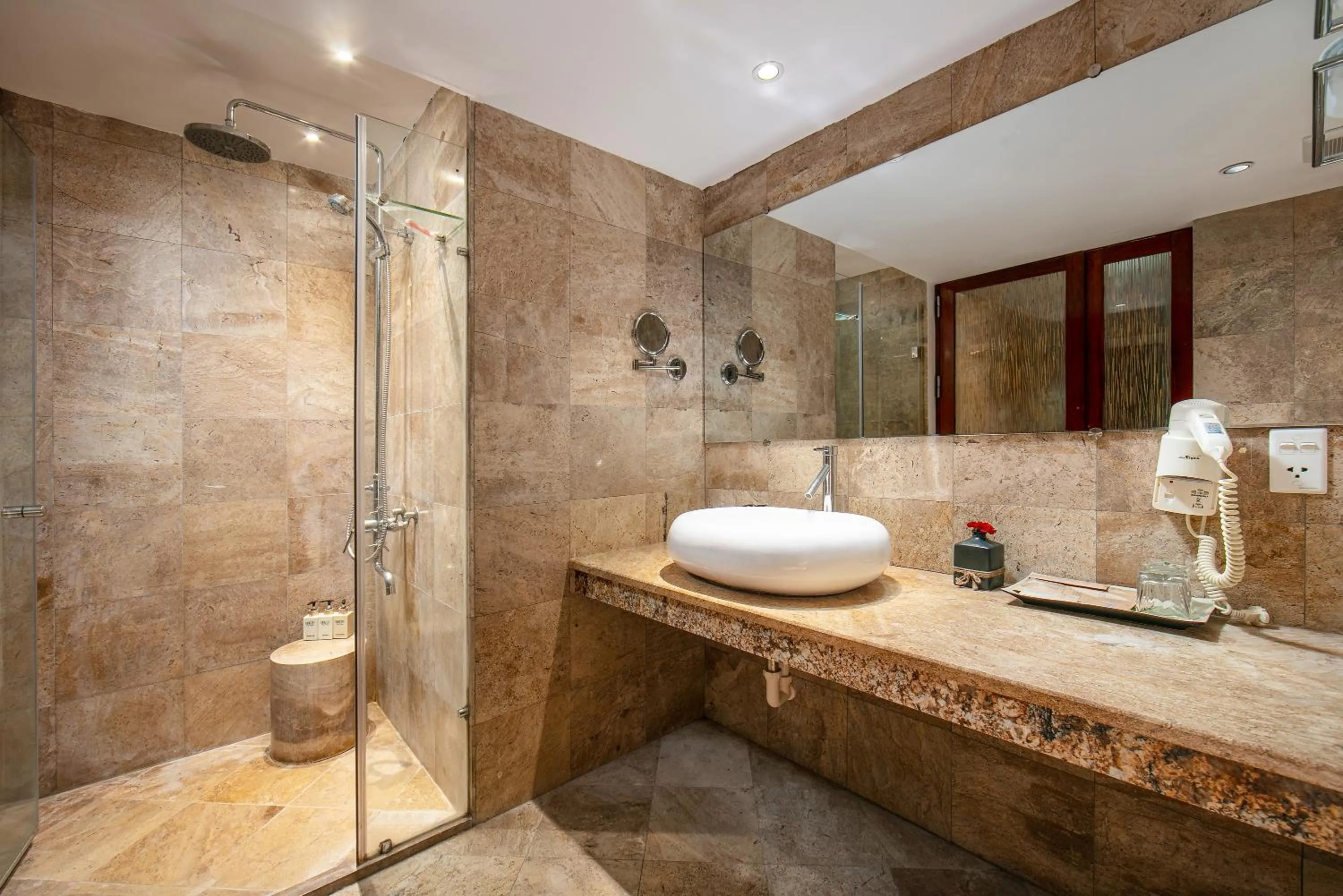 Shower in Oriental Suites Hotel & Spa