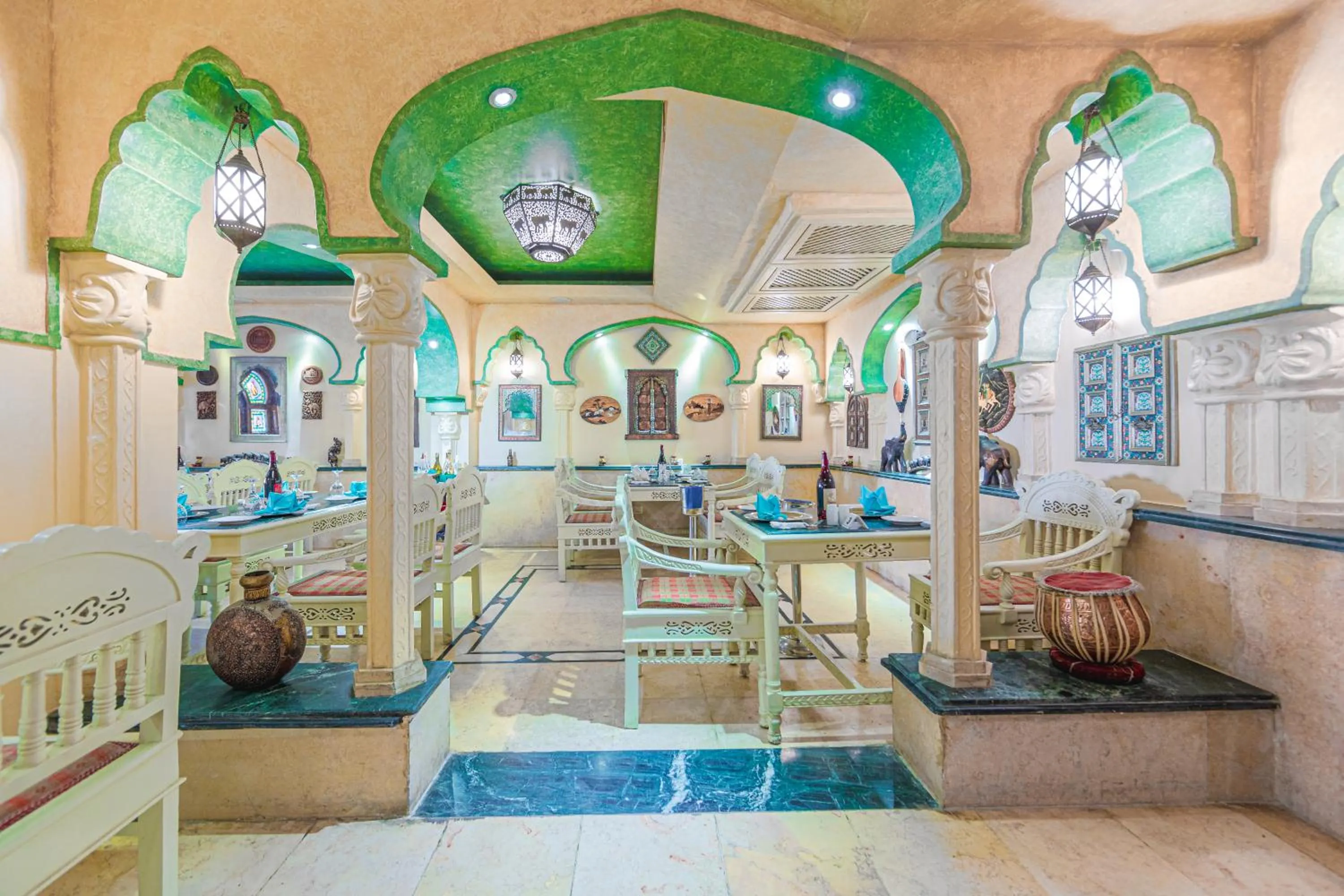 Restaurant/places to eat in The Grand Resort