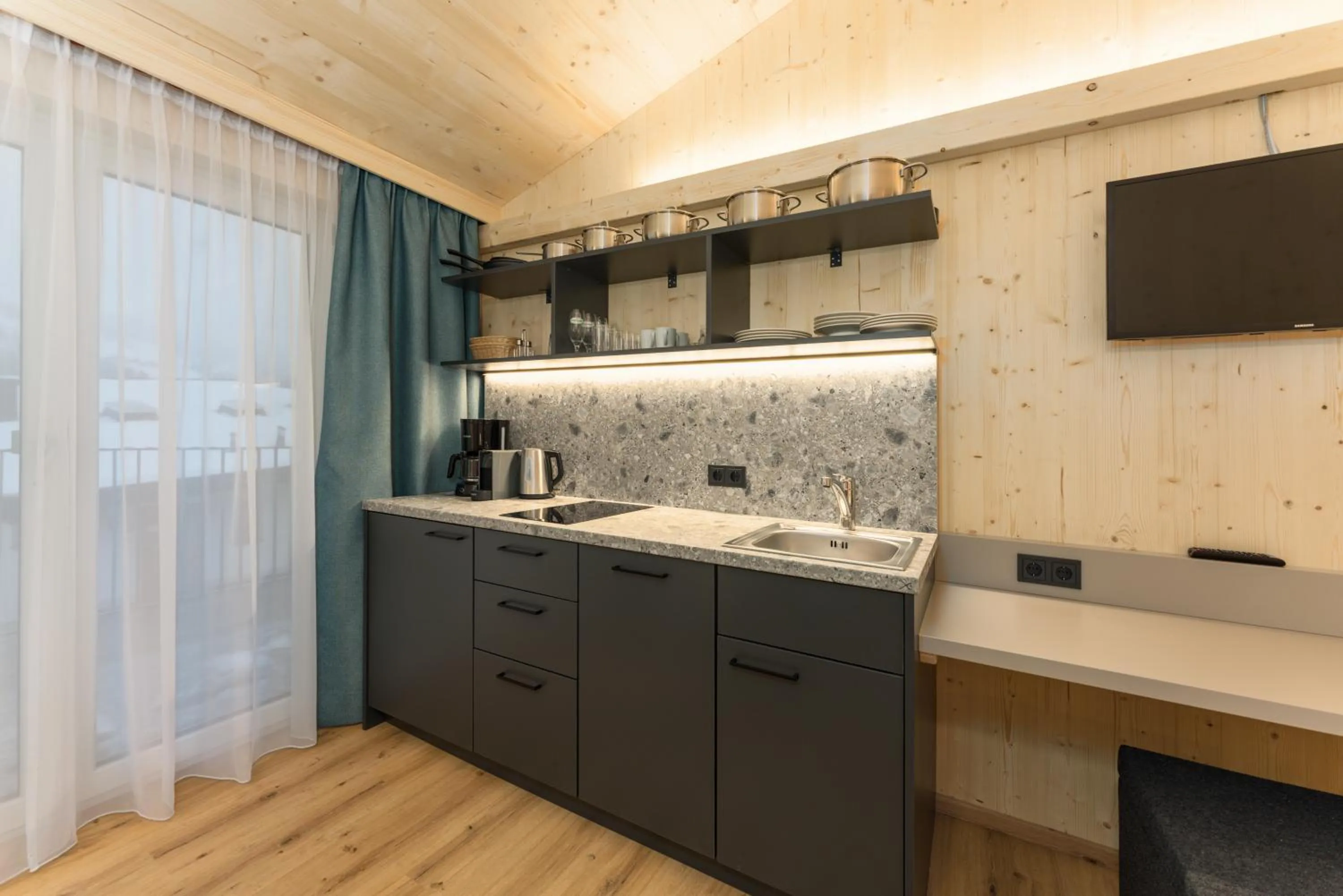 Cozy Double Room with Balcony in Ferienalm Panorama Hotel