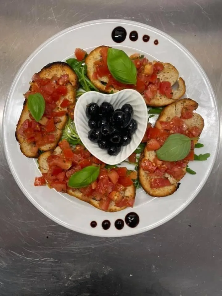 Restaurant/places to eat in Hotel 7 Winden