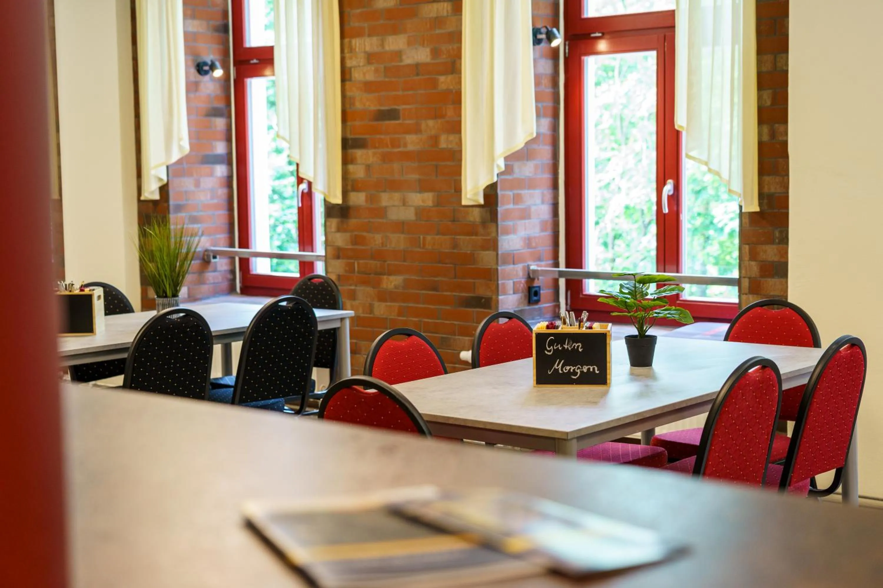 Restaurant/places to eat in Hotel und Hostel Gleisbett