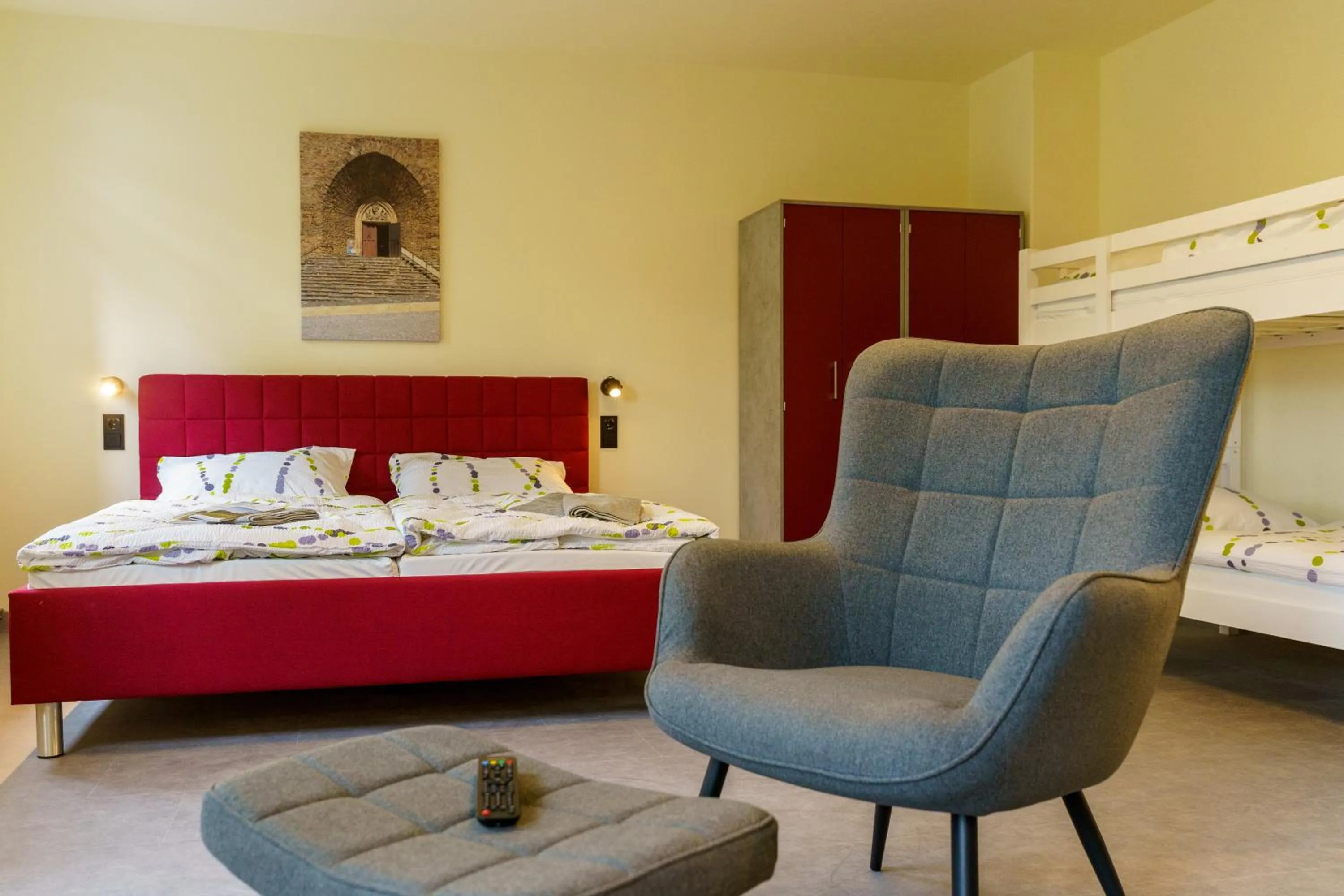 Photo of the whole room in Hotel und Hostel Gleisbett