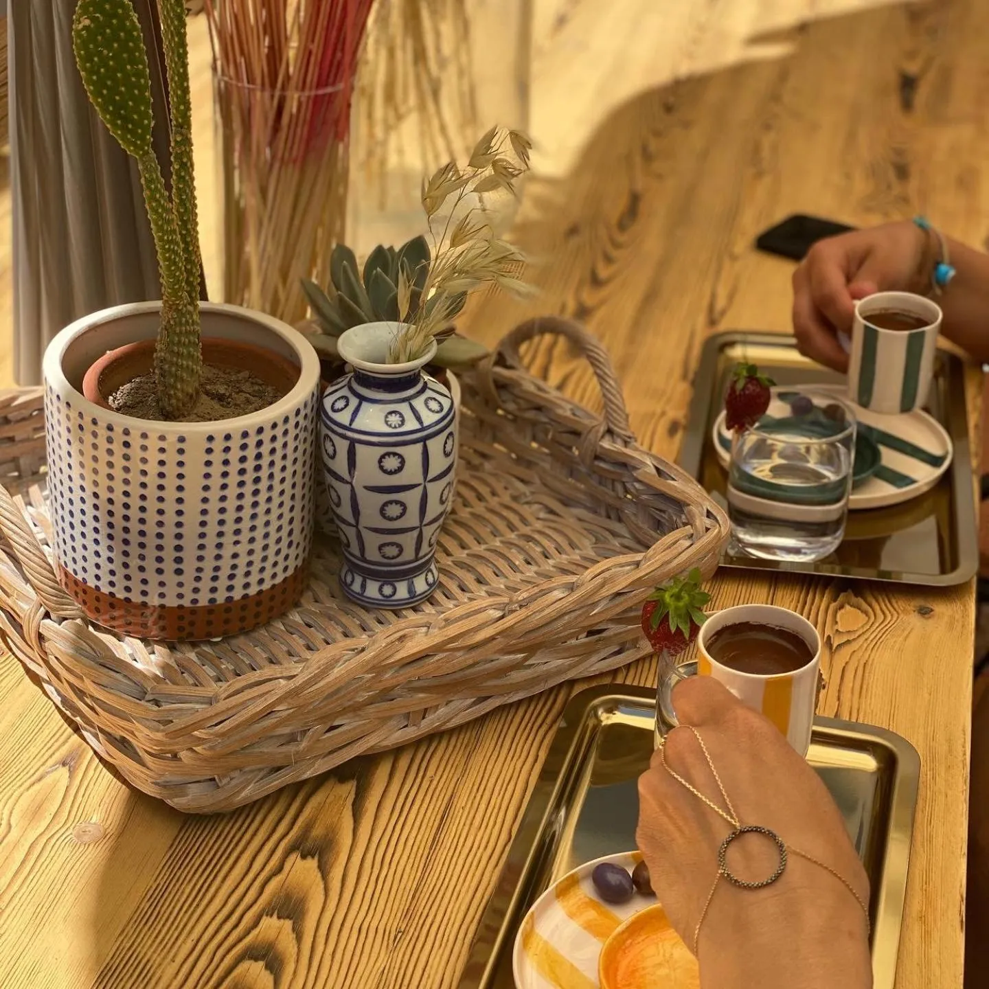 Coffee/tea facilities in Morisi Avlu