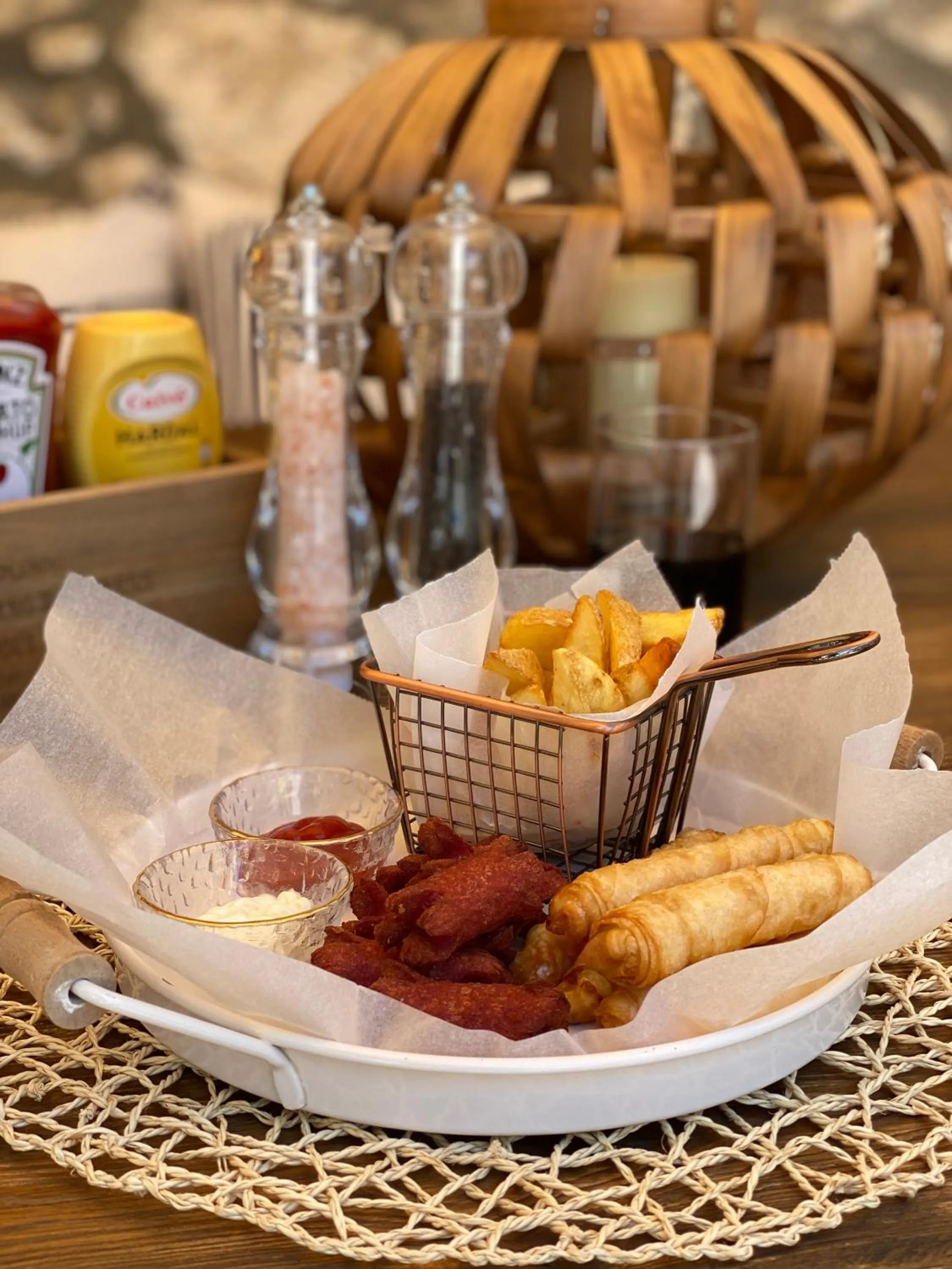 Food and drinks in Morisi Avlu