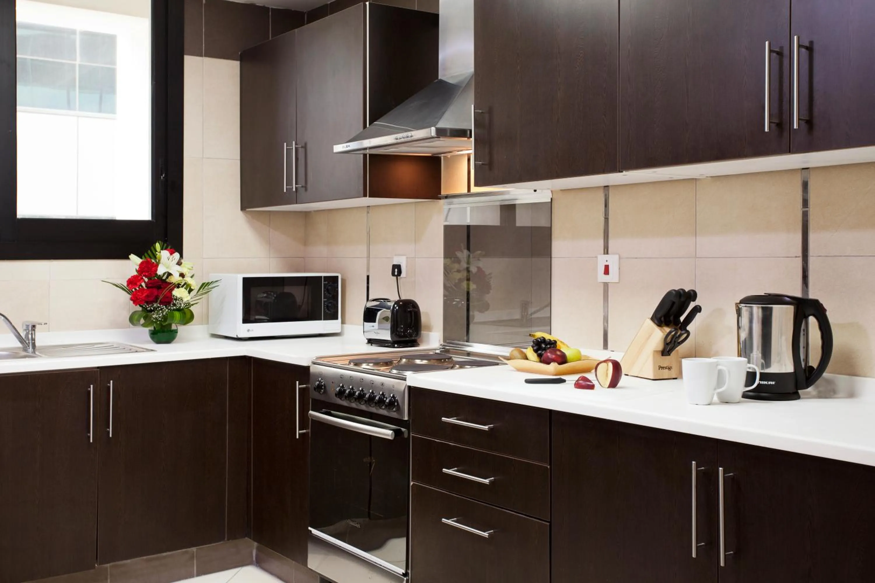 Kitchen or kitchenette in Al Waleed Holiday Homes