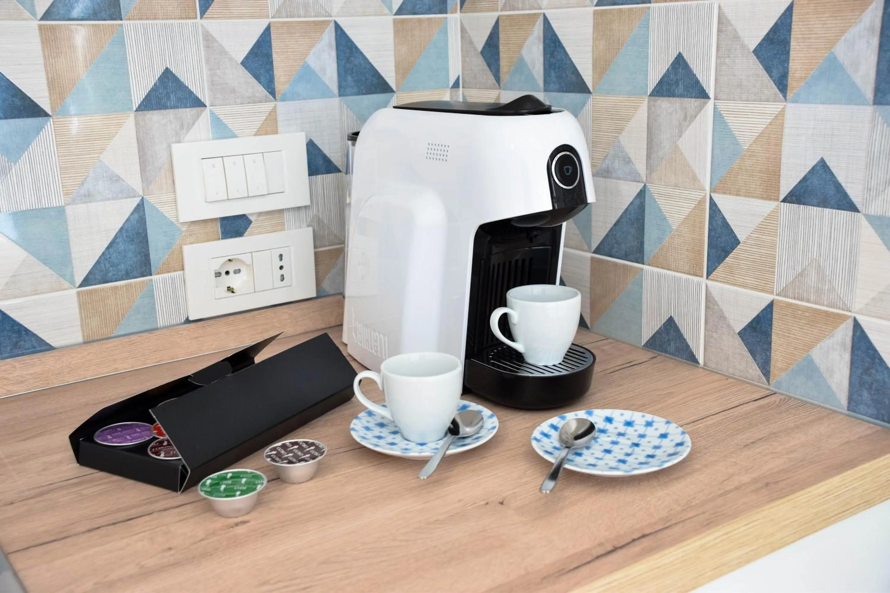 Coffee/tea facilities in Accòmodati - Camere e Appartamenti