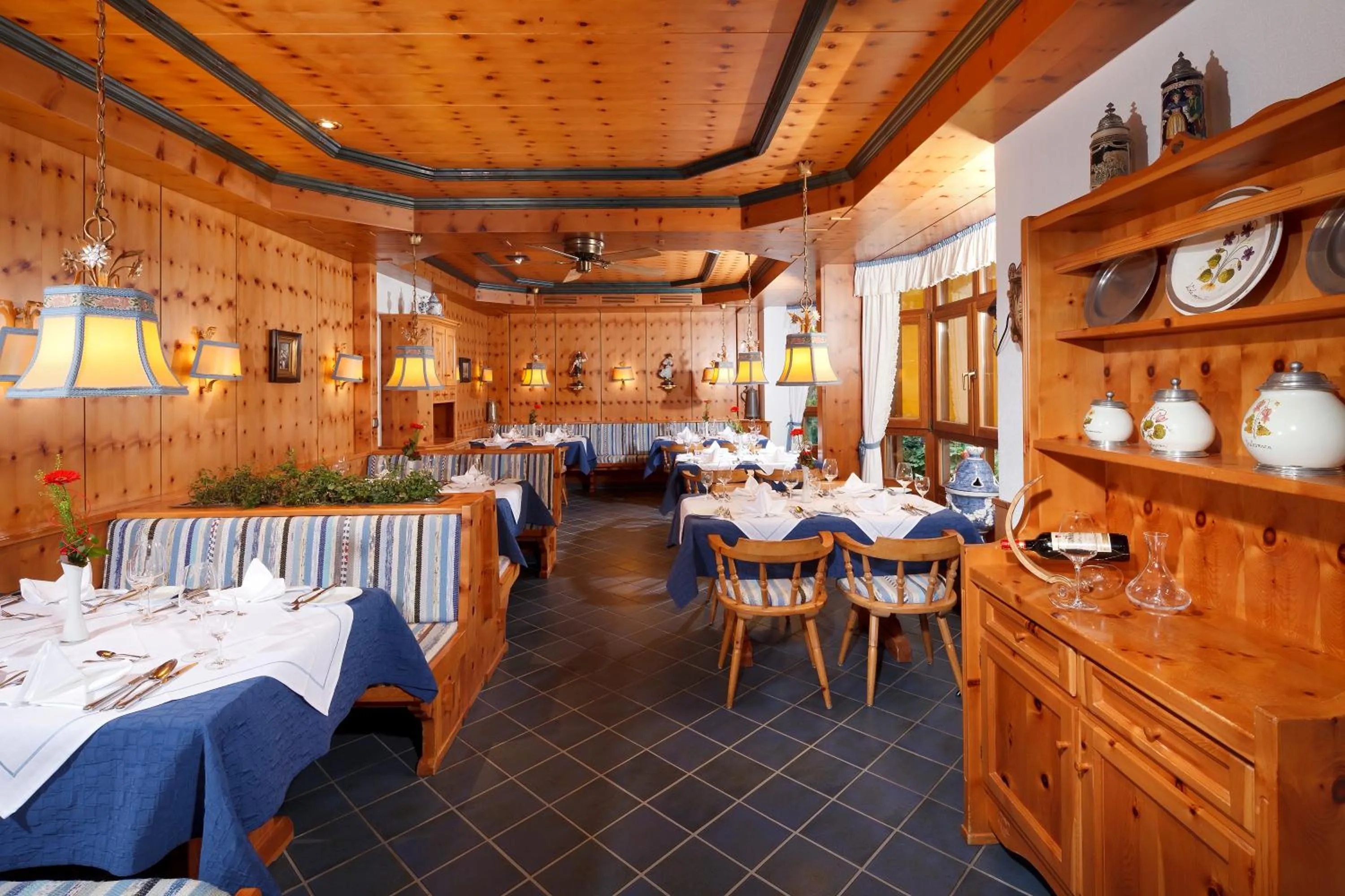 Dining area in Kneipp- und Wellvitalhotel Edelweiss