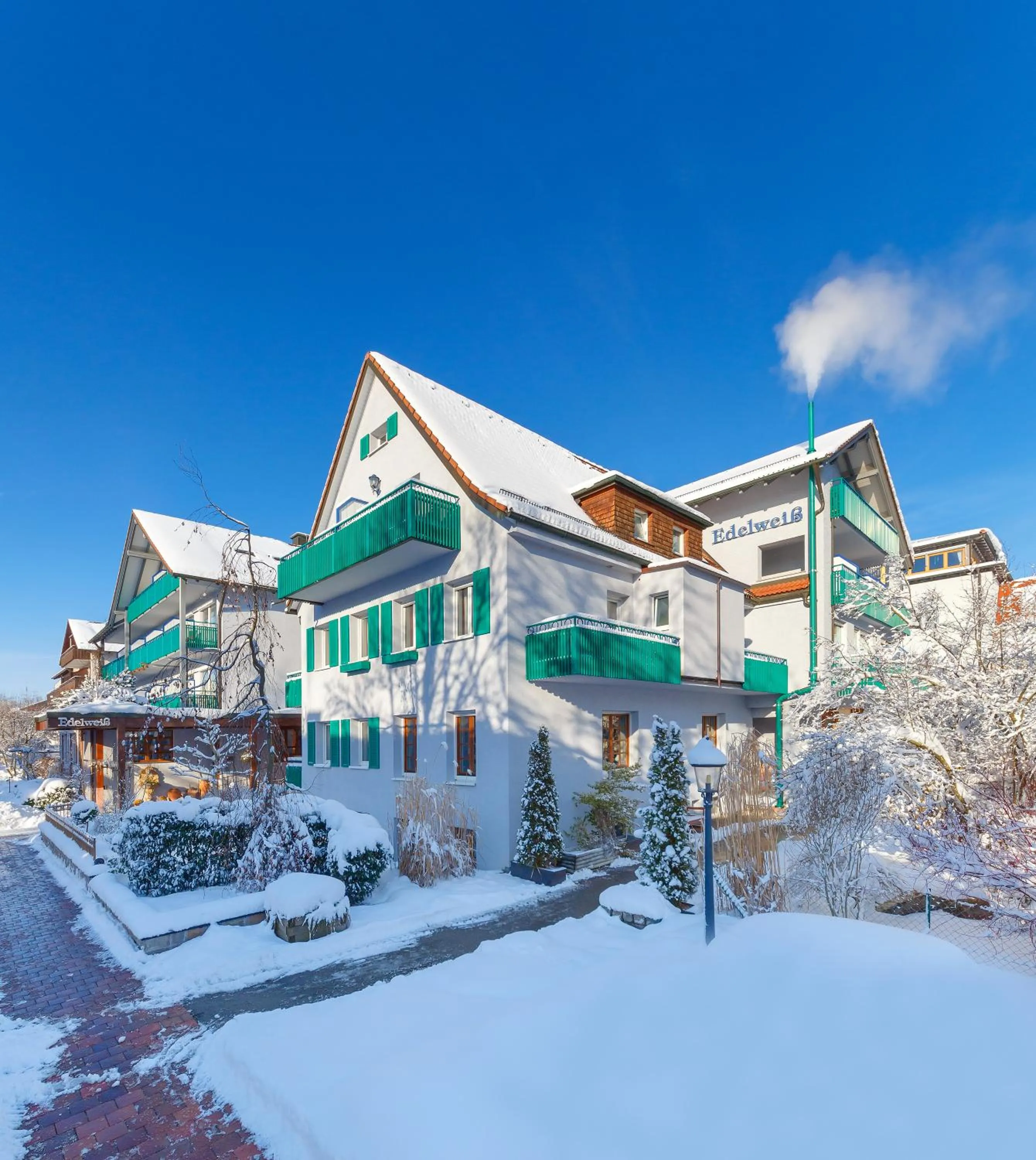 Facade/entrance in Kneipp- und Wellvitalhotel Edelweiss