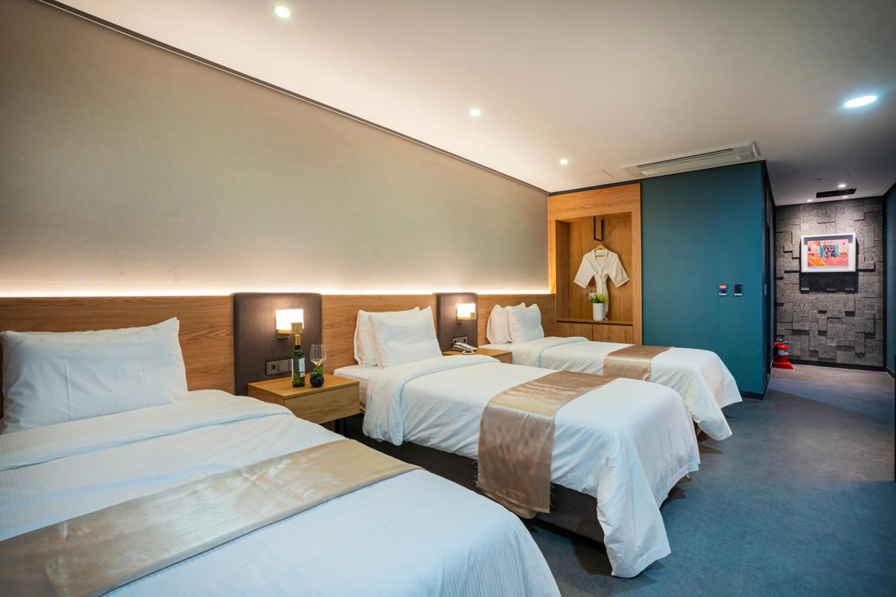 Bed in Embledon Hotel