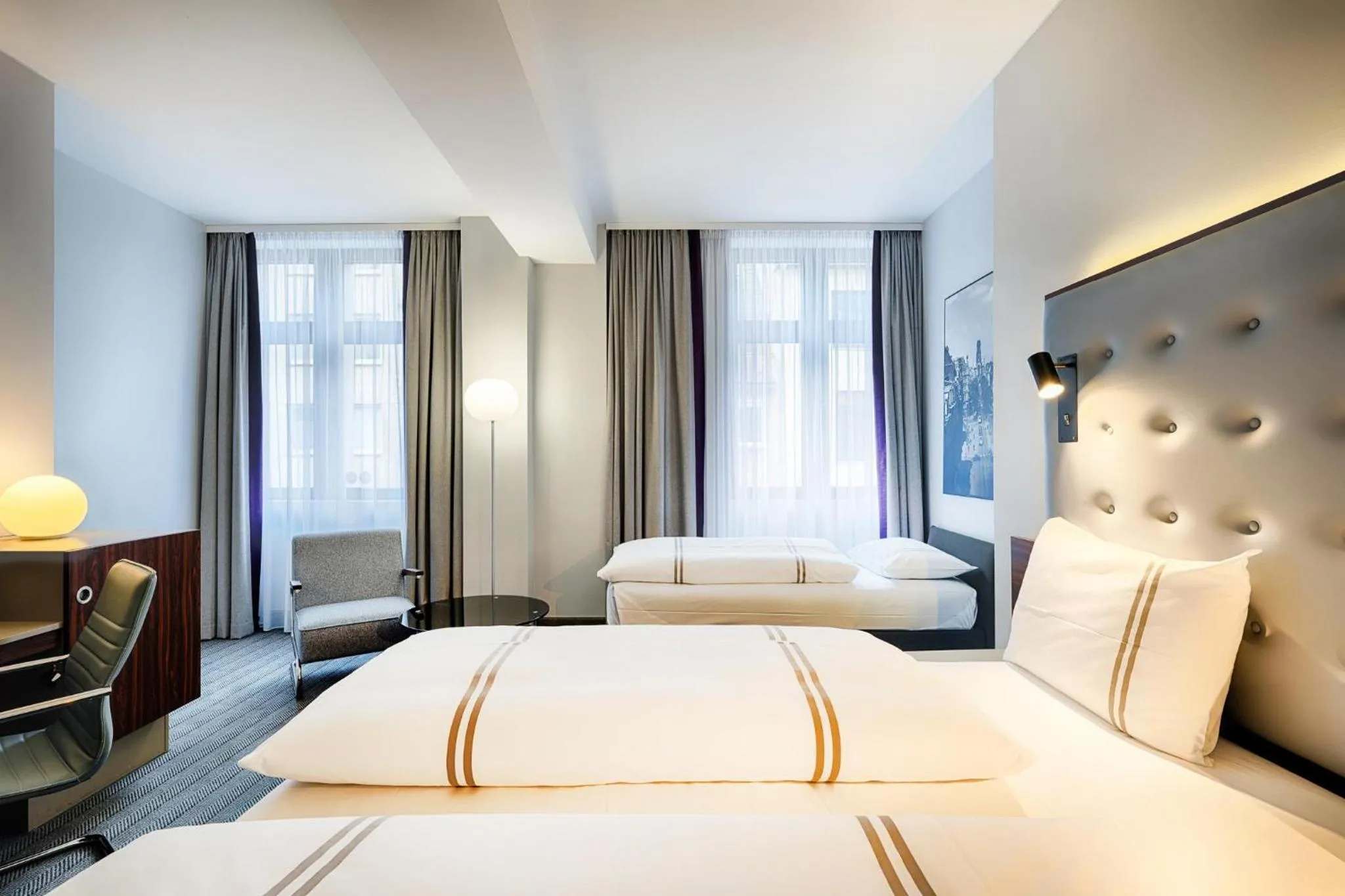 Bedroom, Bed in Premier Inn Köln City Mediapark