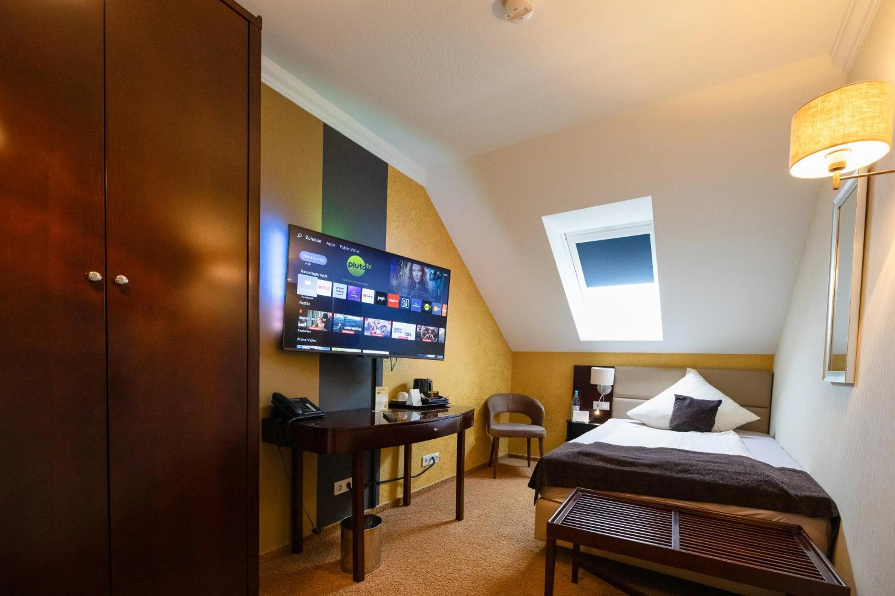 Bed in Hotel Sonnenhof