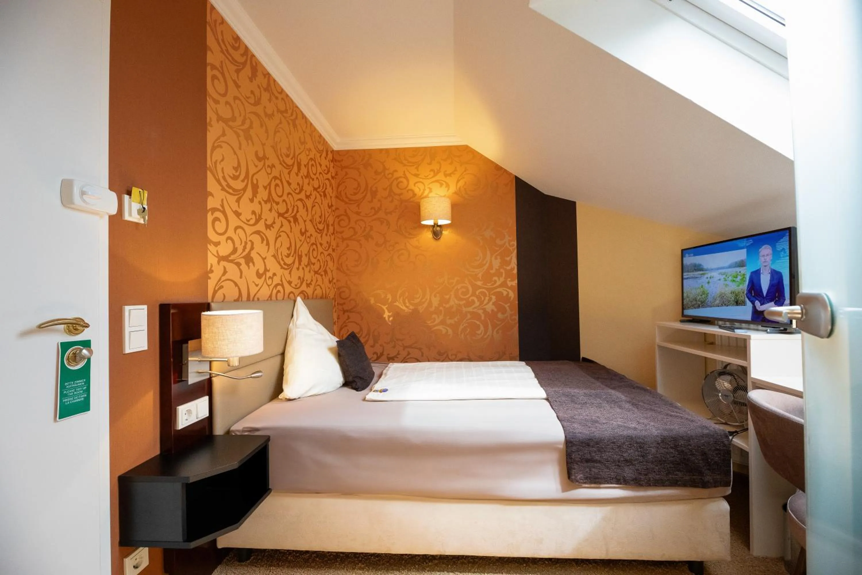 Bed in Hotel Sonnenhof