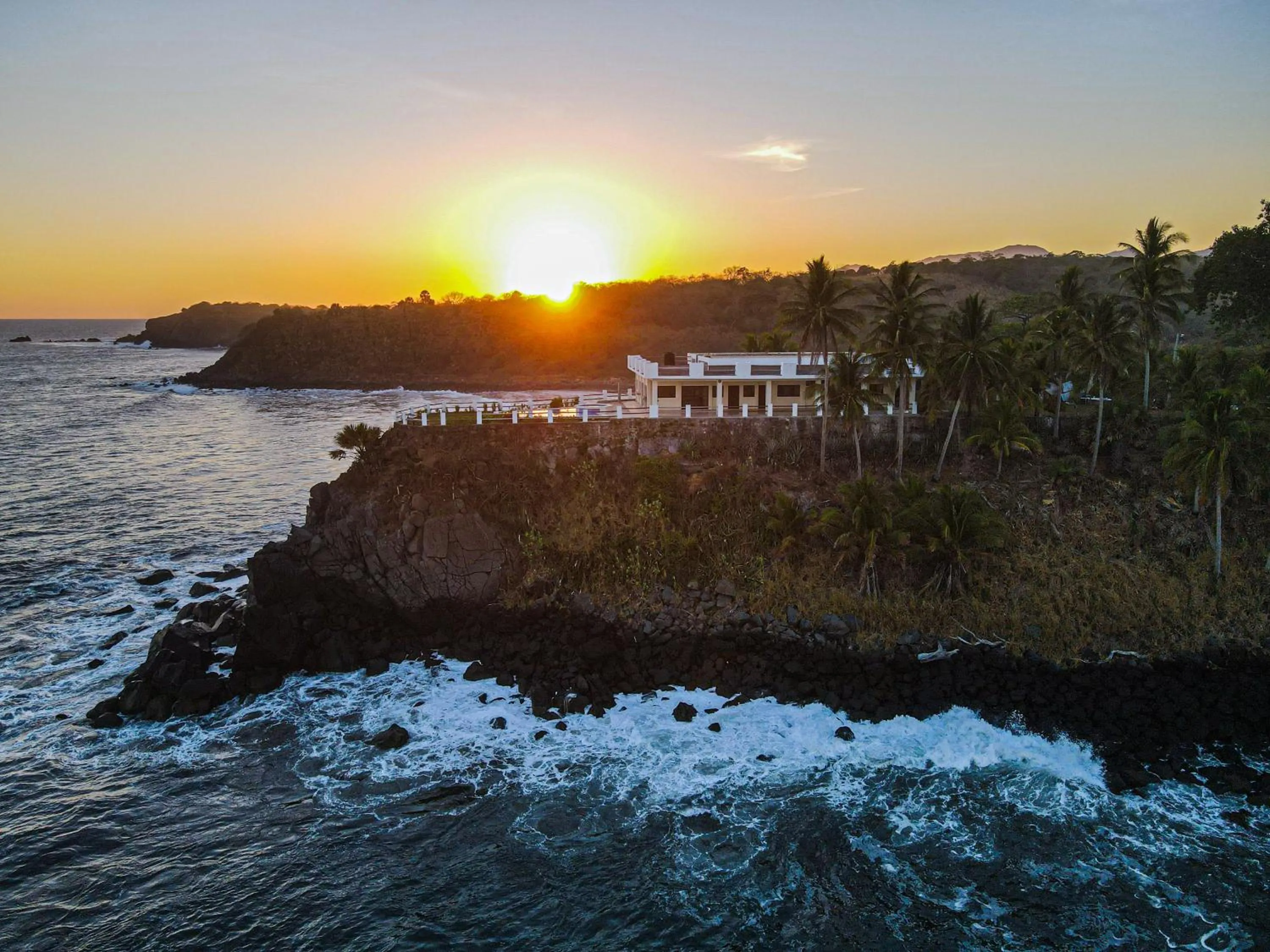 Day in Paradise Surf Hotel