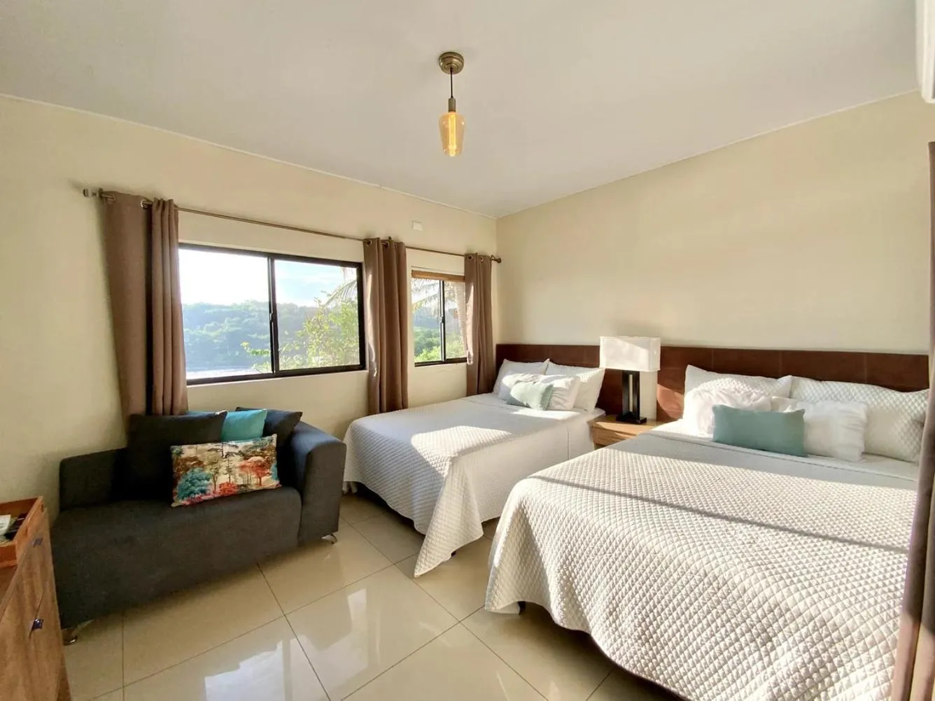Photo of the whole room, Bed in Paradise Surf Hotel