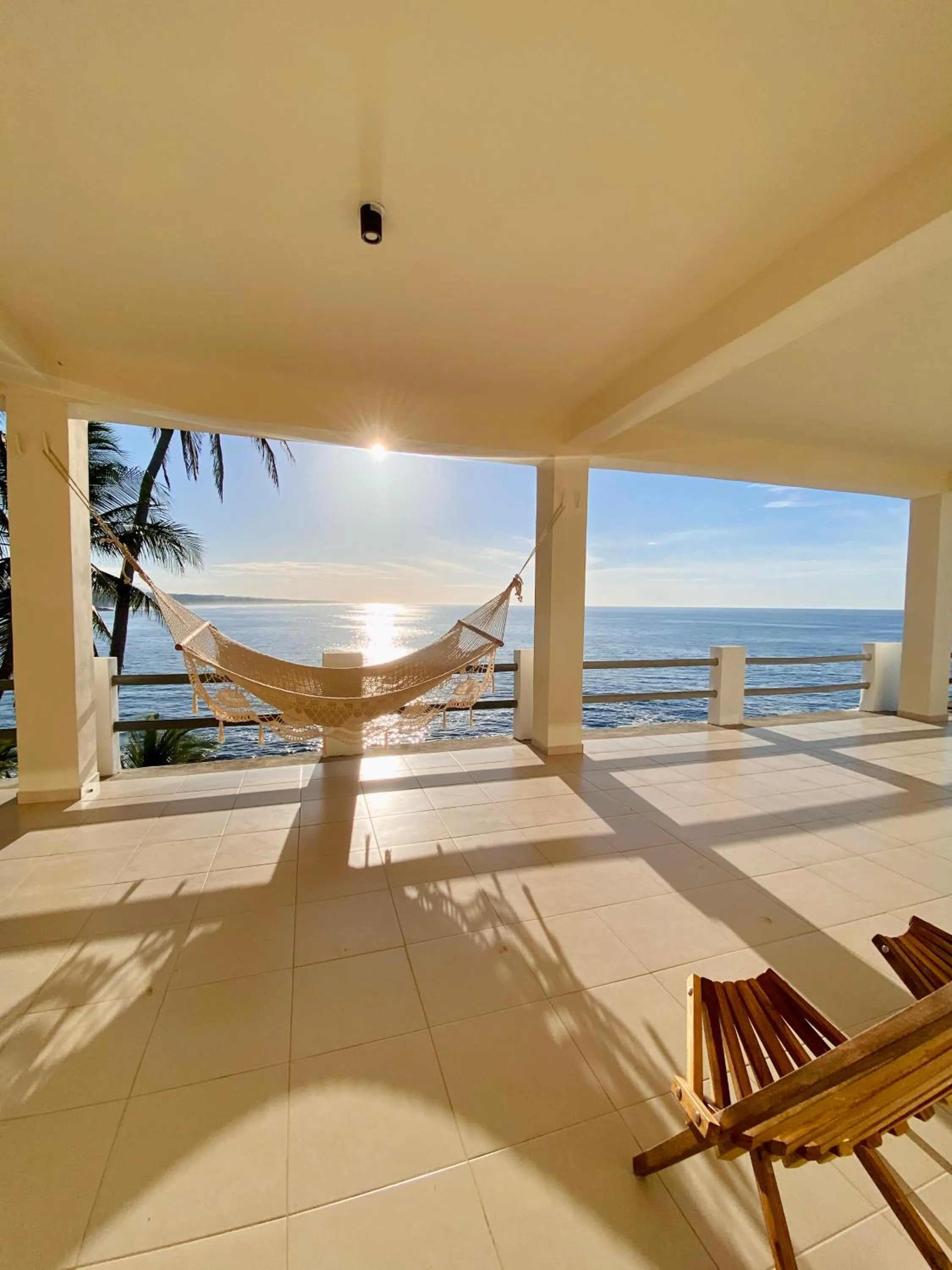 Day in Paradise Surf Hotel