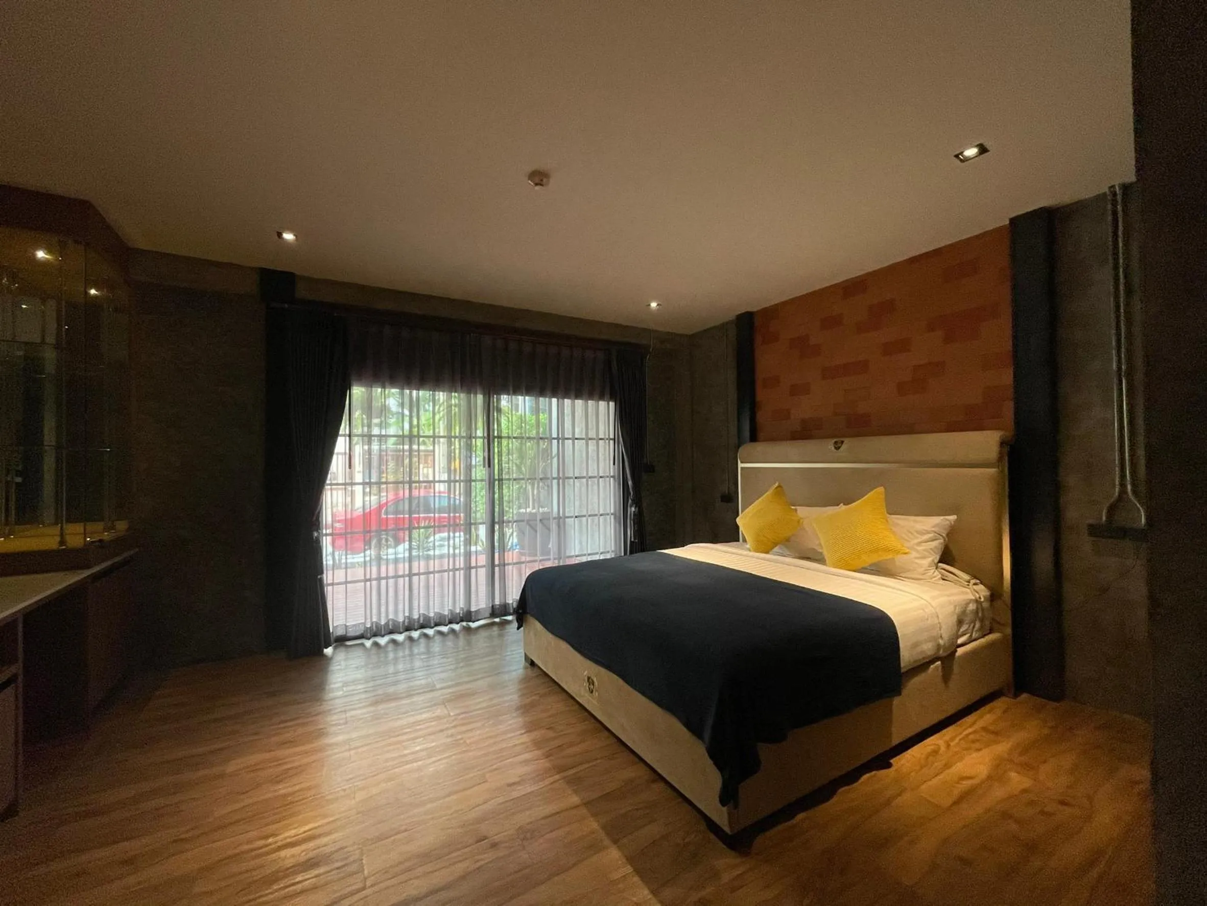 Photo of the whole room, Bed in Loft122 Hotel